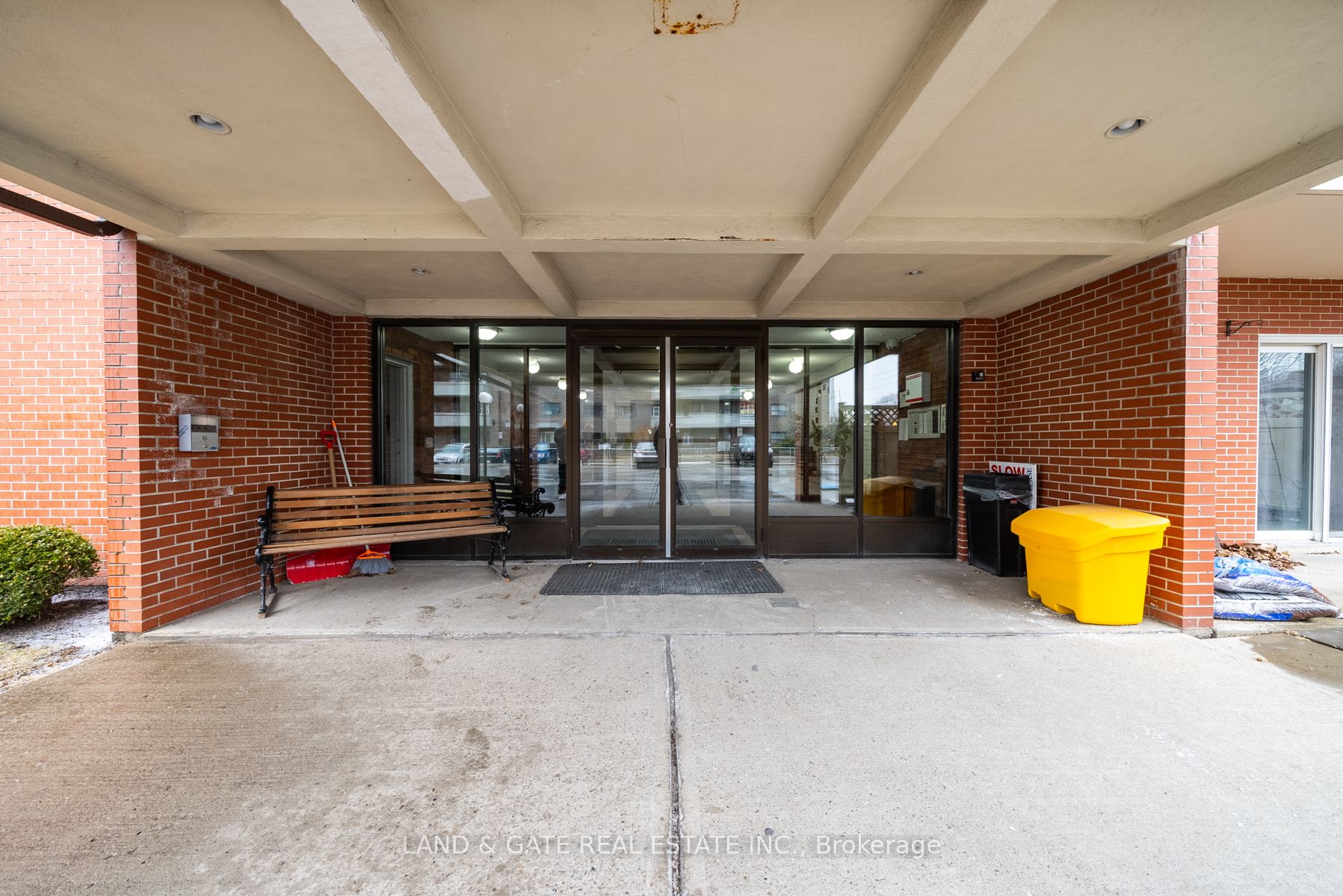 131 Taunton Road E #201
