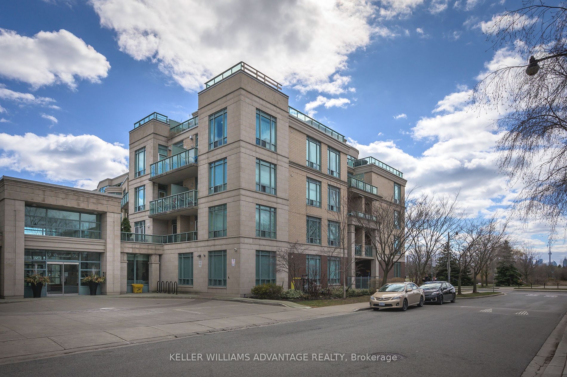 9 Boardwalk Drive #321