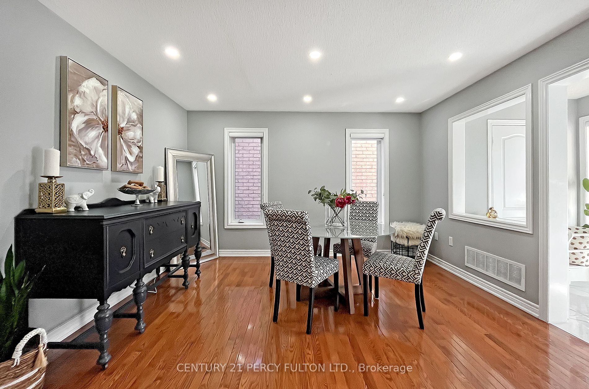 81 Ryder Cres