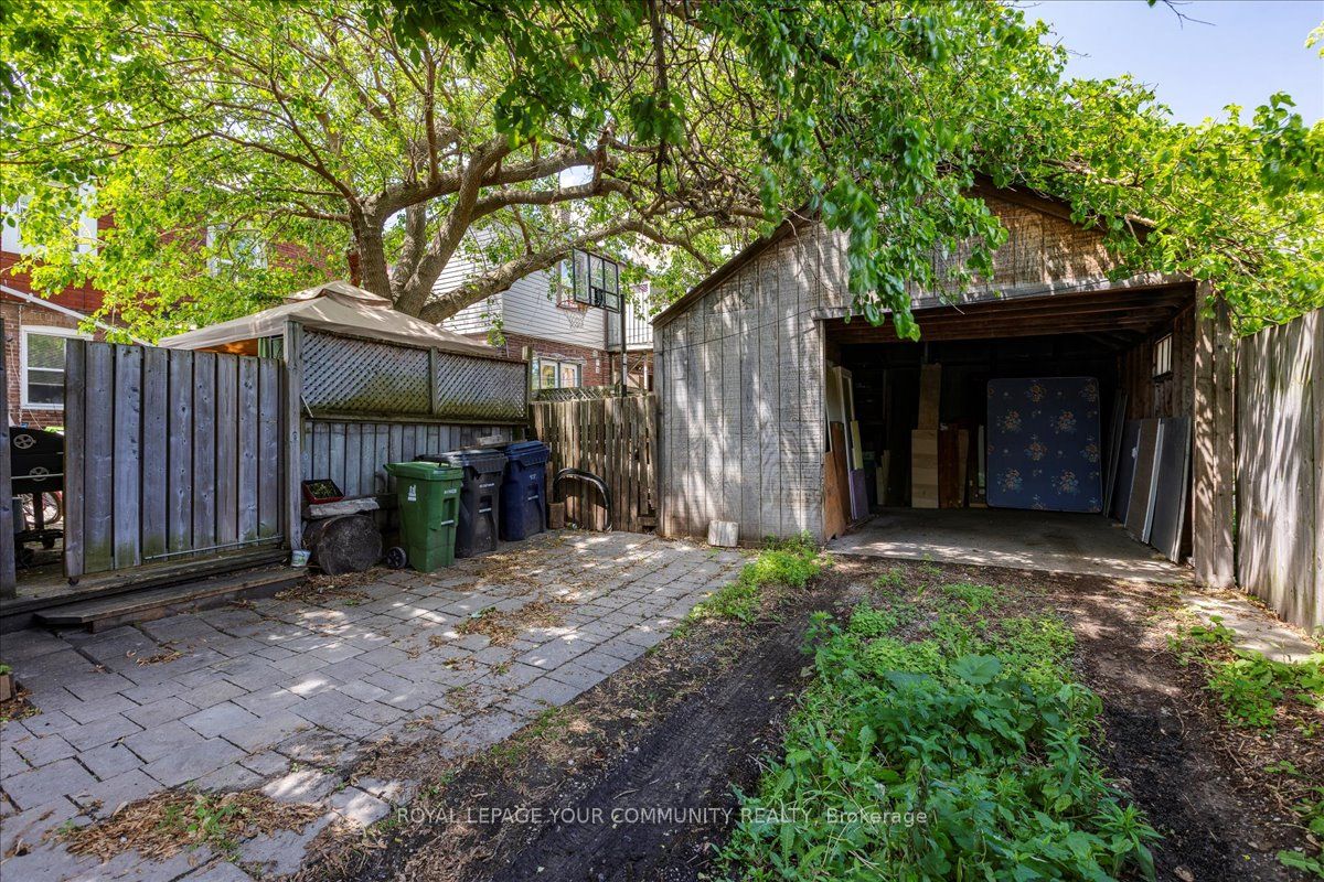 917 Broadview Avenue