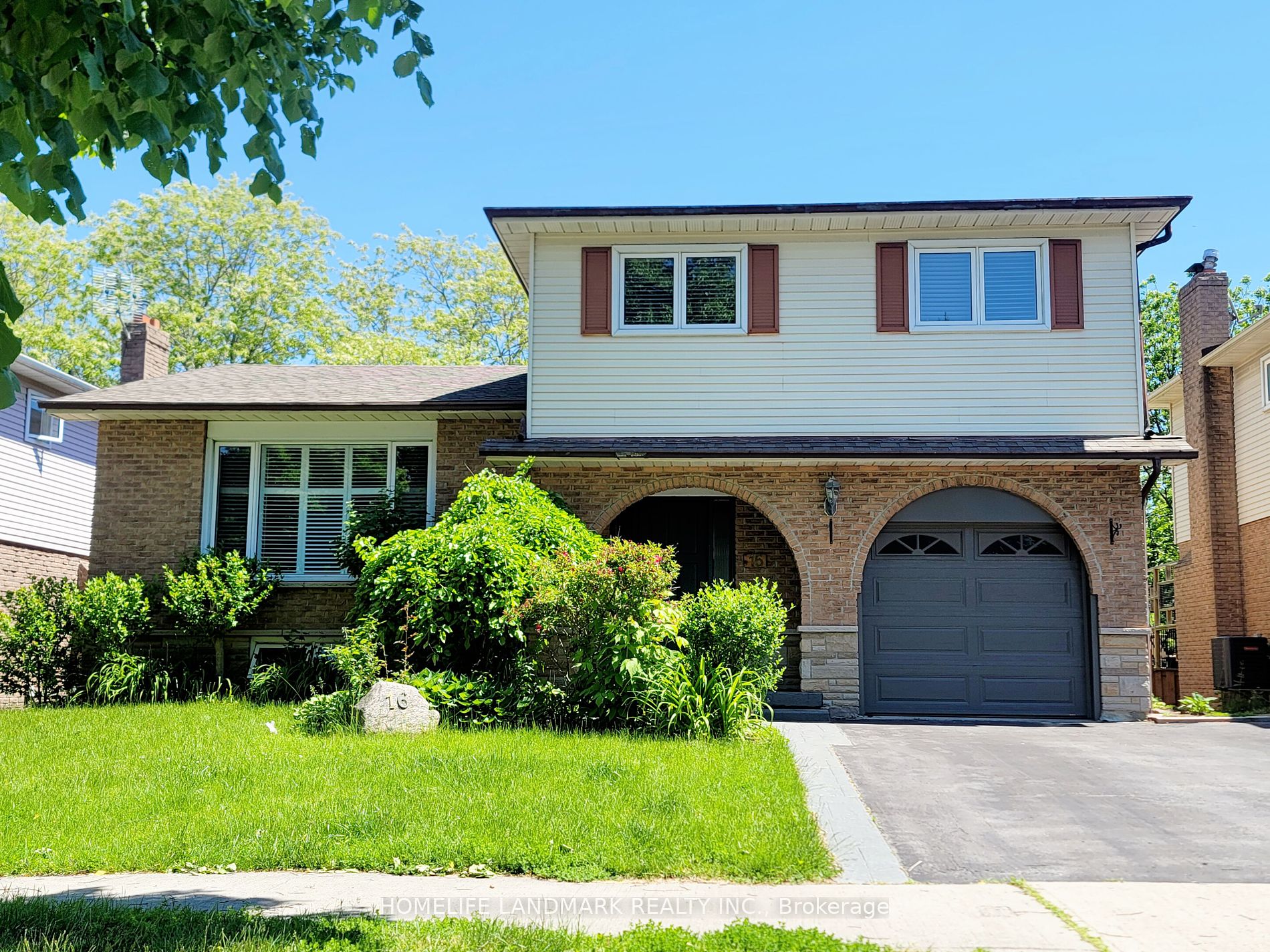 16 Mansfield Cres