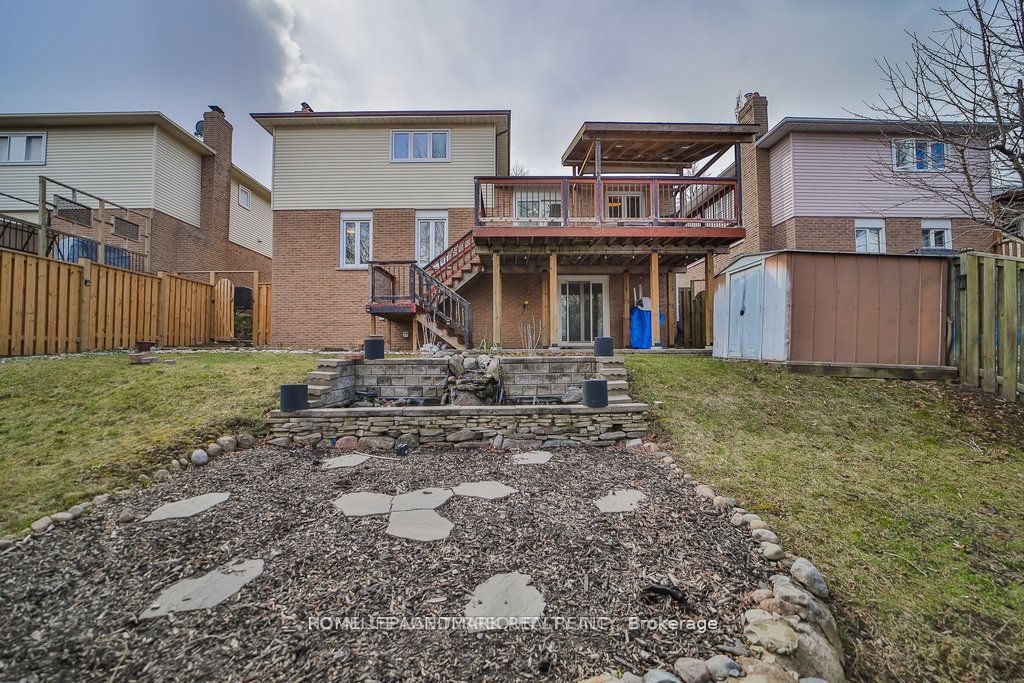 16 Mansfield Cres
