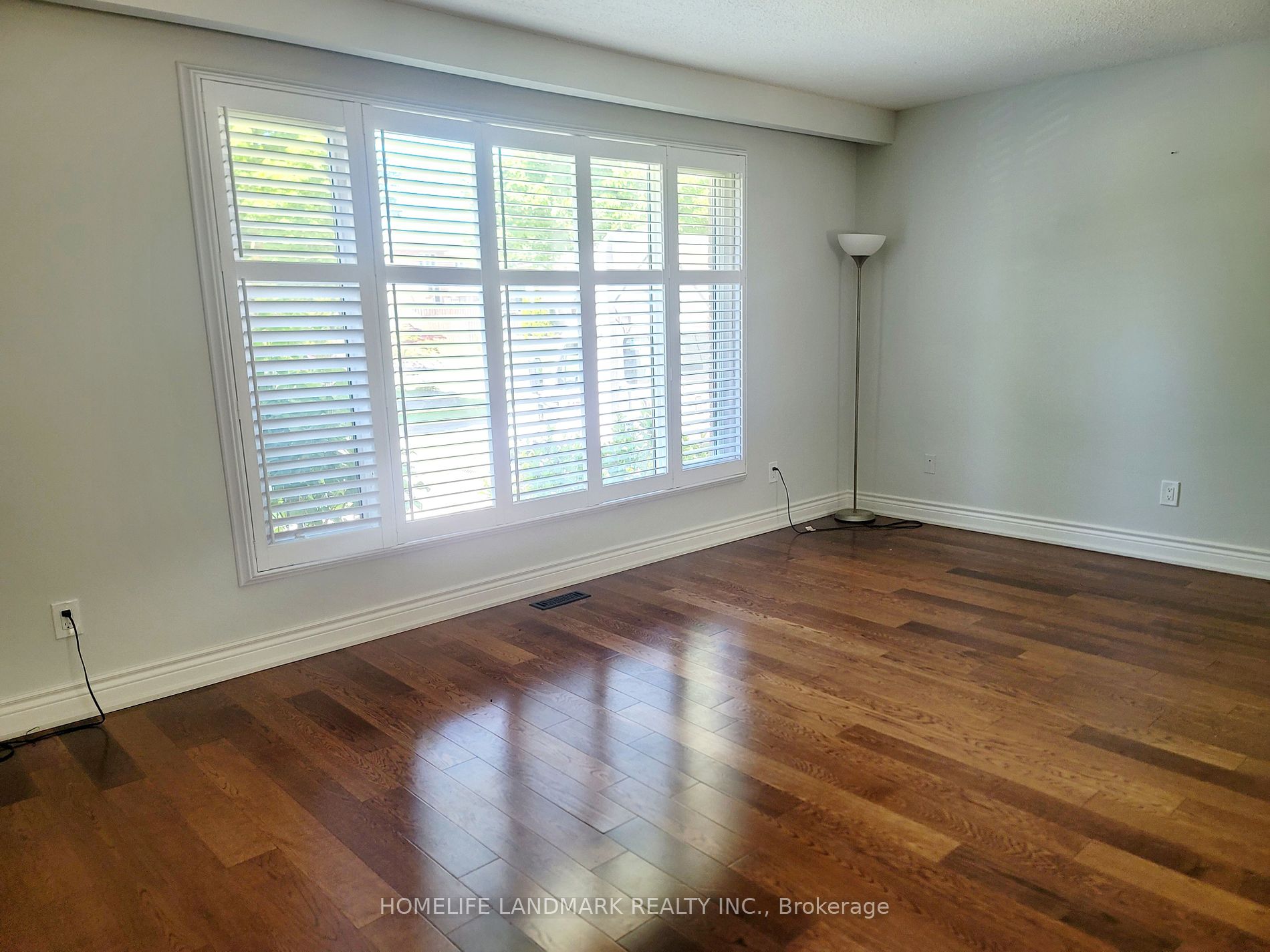 16 Mansfield Cres