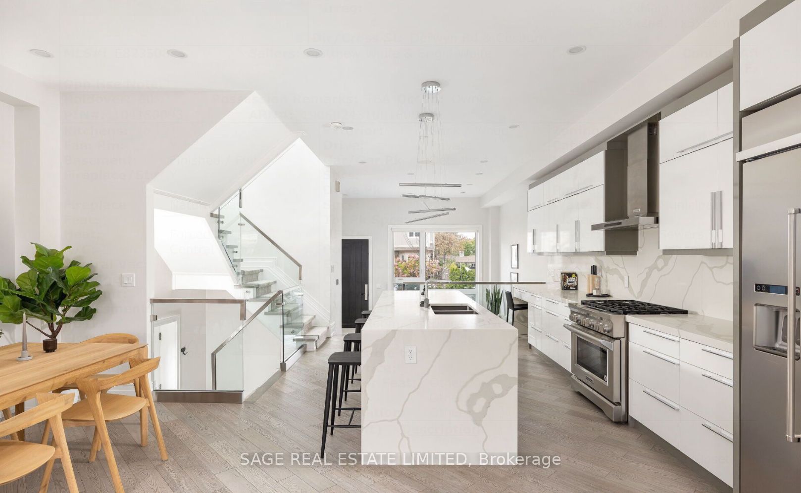 65 Derwyn Road