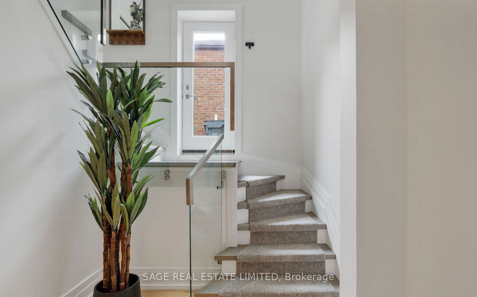 65 Derwyn Road