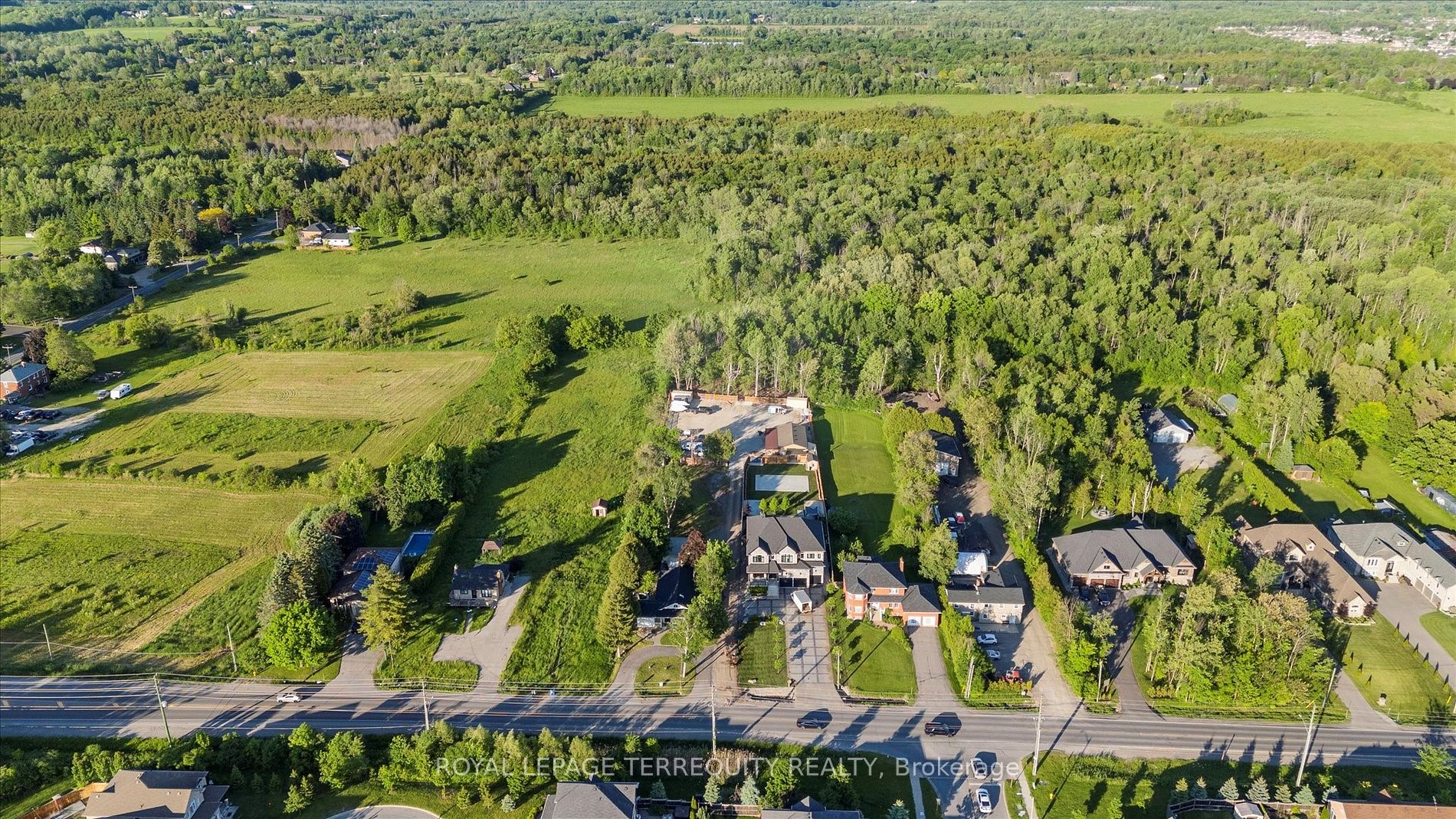 667 Townline Road N