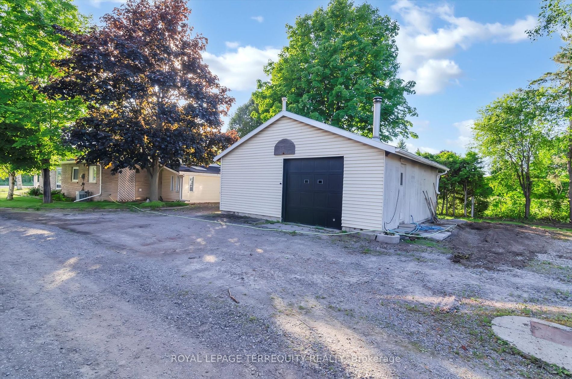 667 Townline Road N