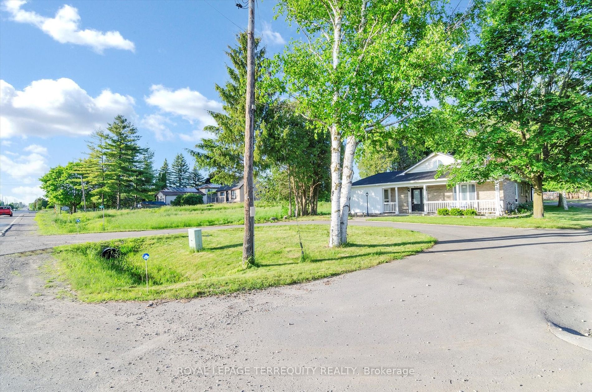 667 Townline Road N