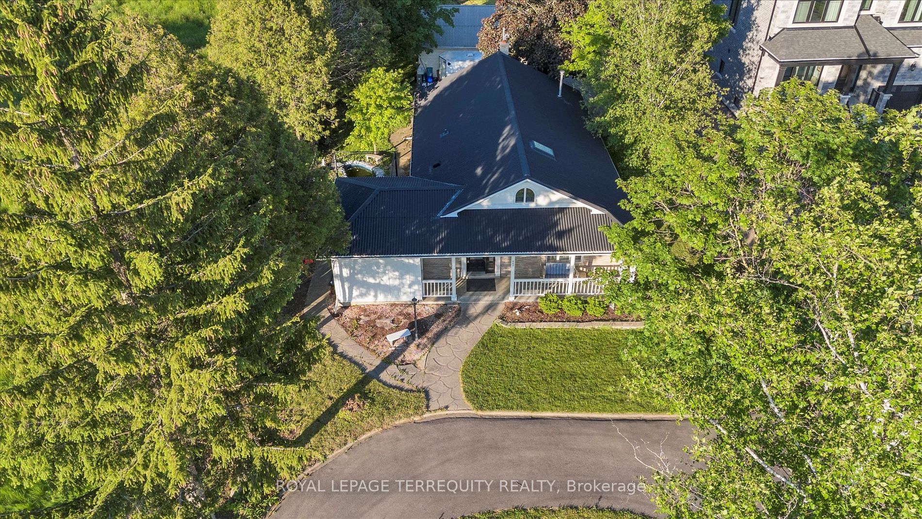 667 Townline Road N