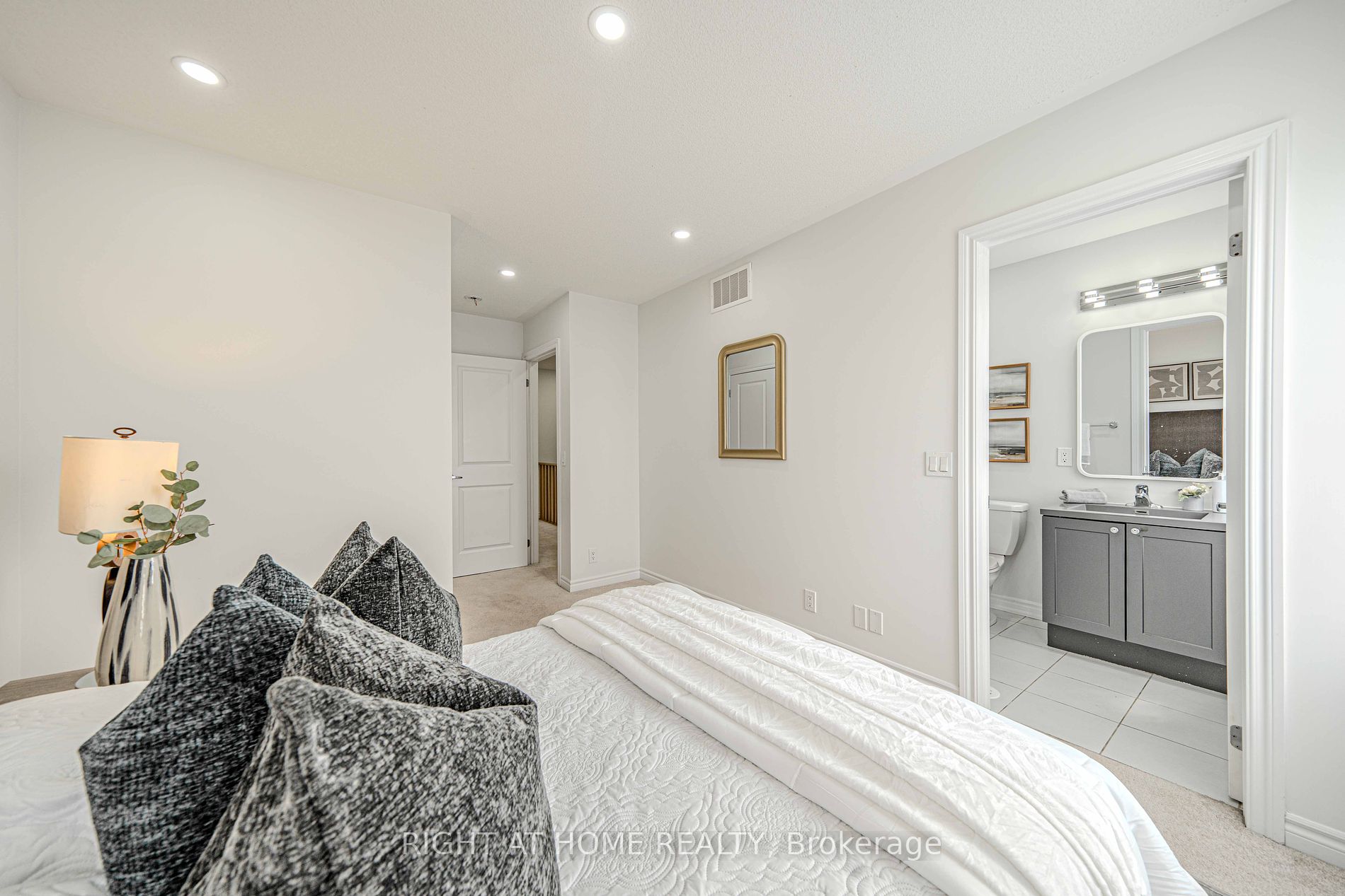 2500 Hill Rise Court, #10