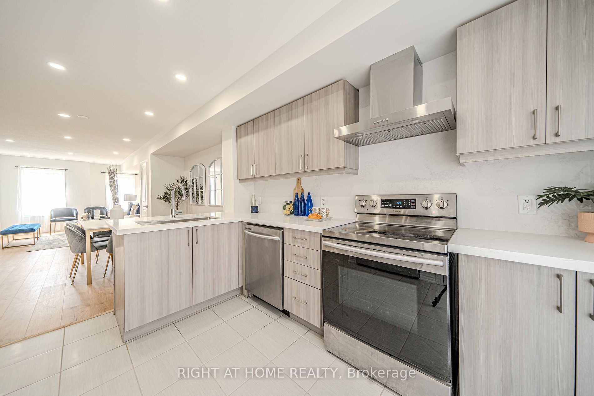 2500 Hill Rise Court, #10
