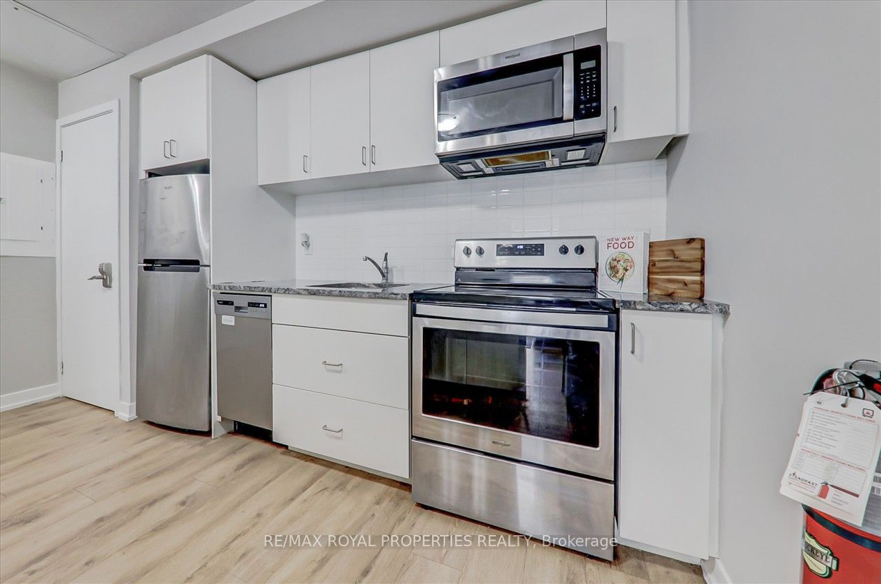1760 Simcoe Street N, #74