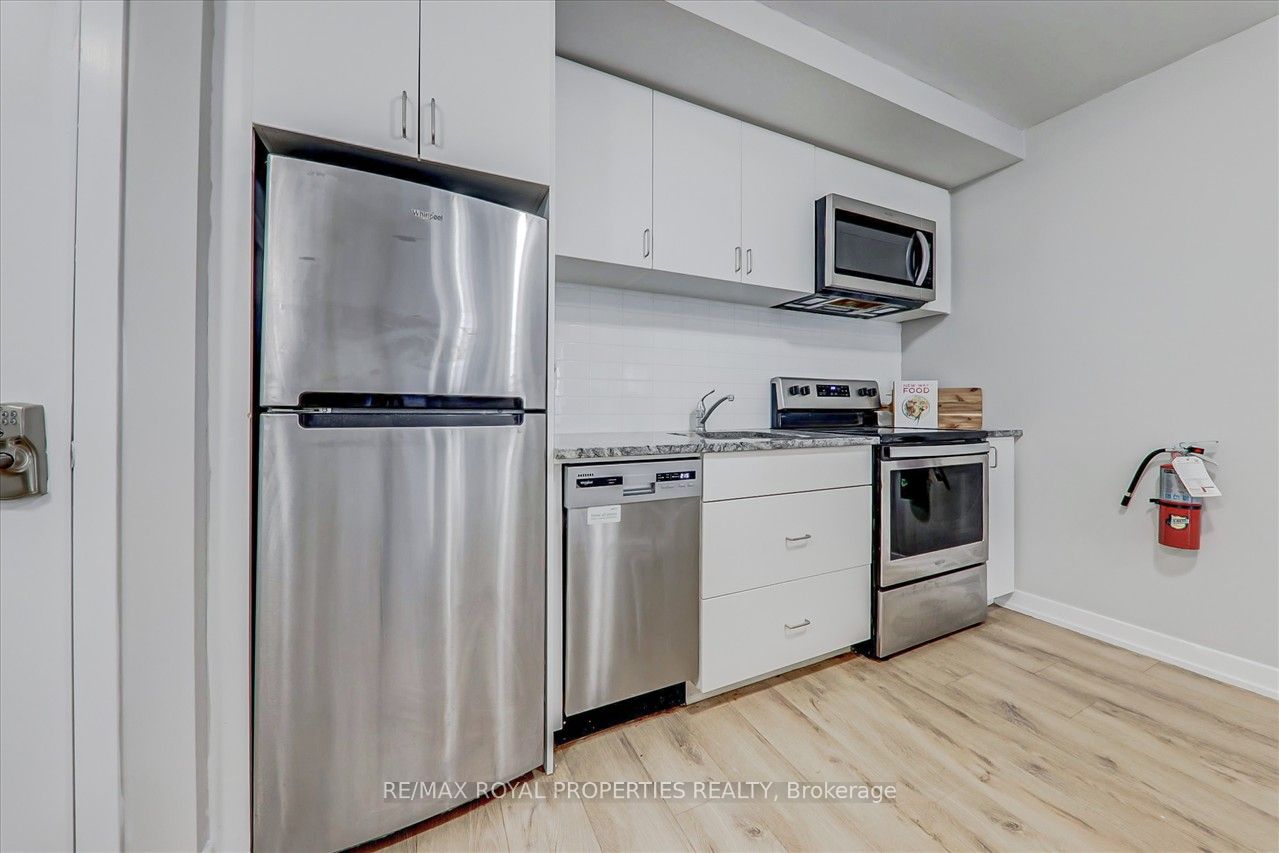 1760 Simcoe Street N, #74