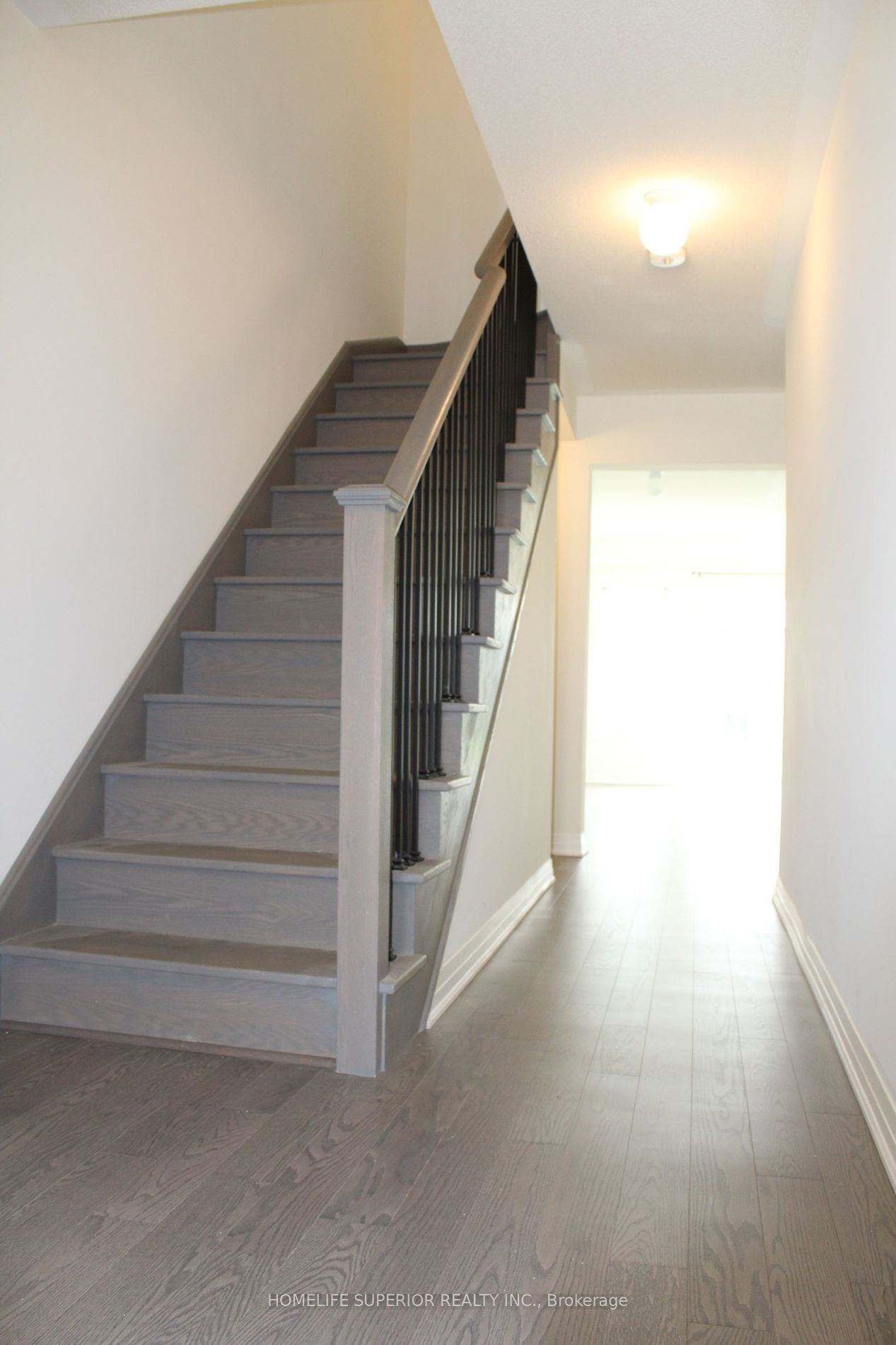 35 Caspian Sq