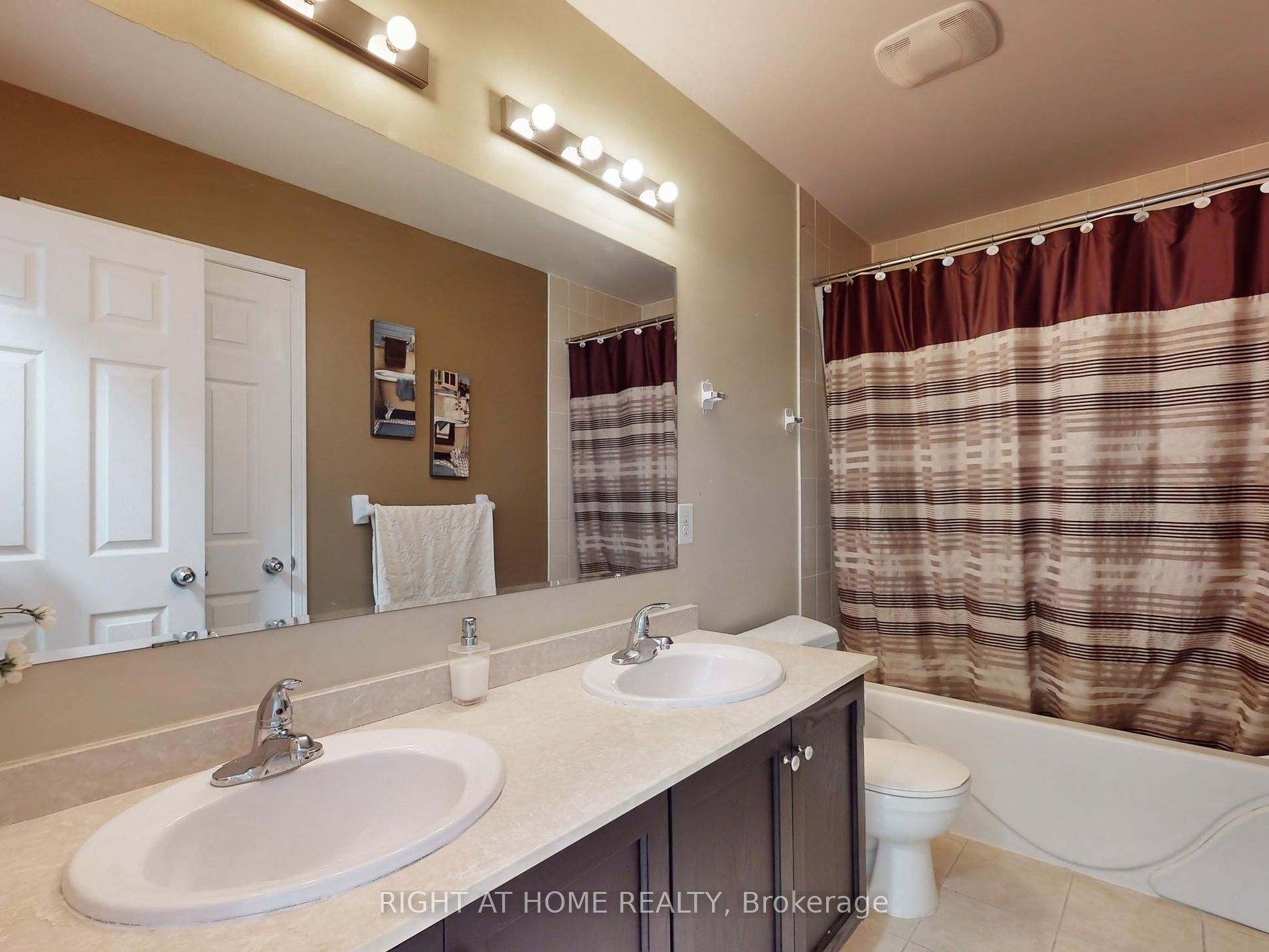 15 Blunden Road