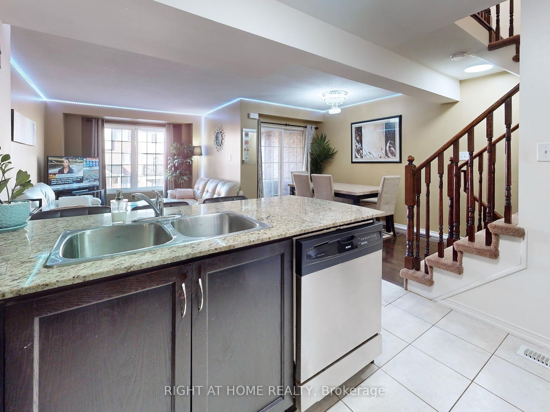 15 Blunden Road