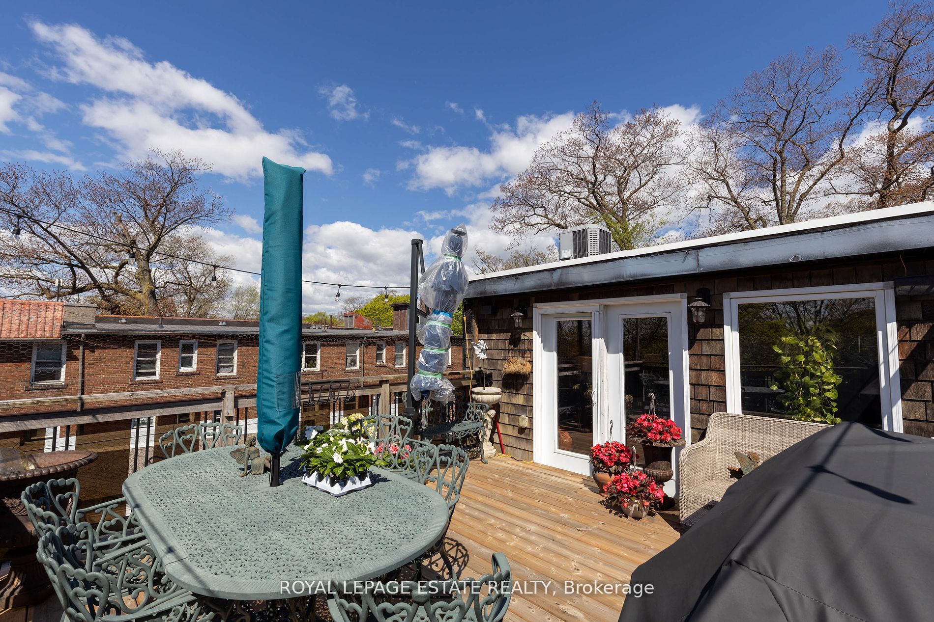 2184 Queen Street E