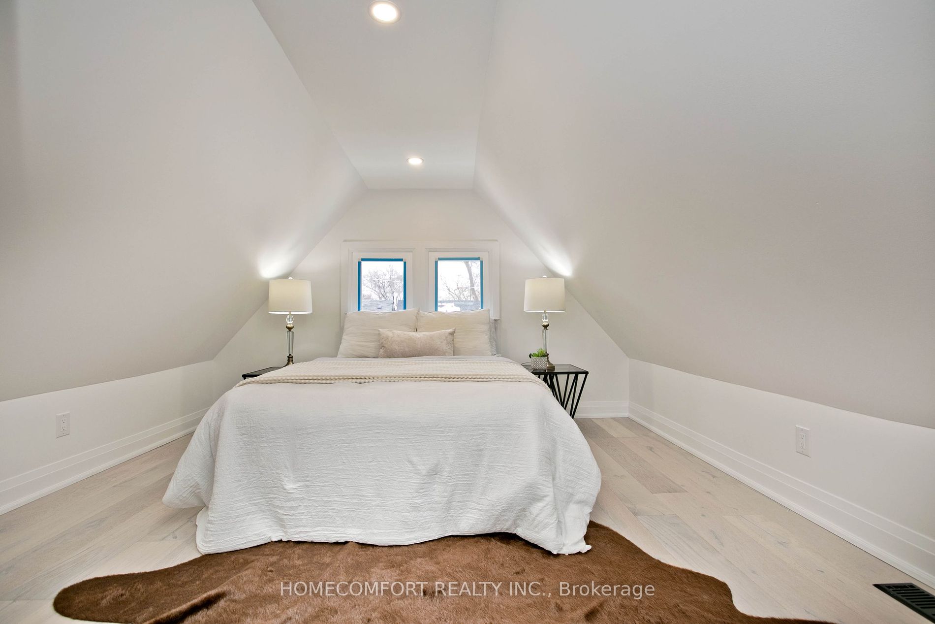 18 Connaught Avenue