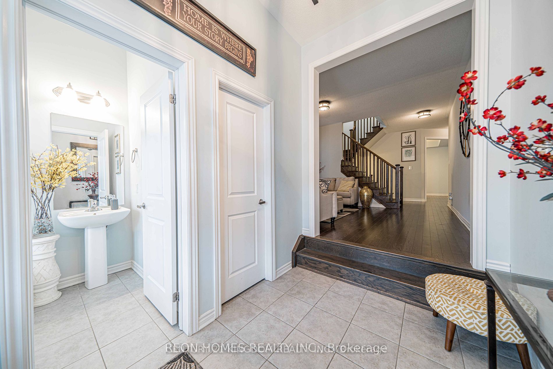 2142 Saffron Dr