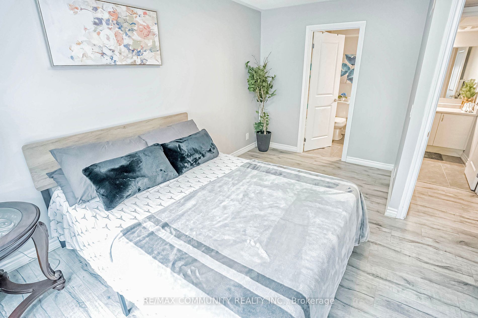 2500 Hill Rise Court, #40