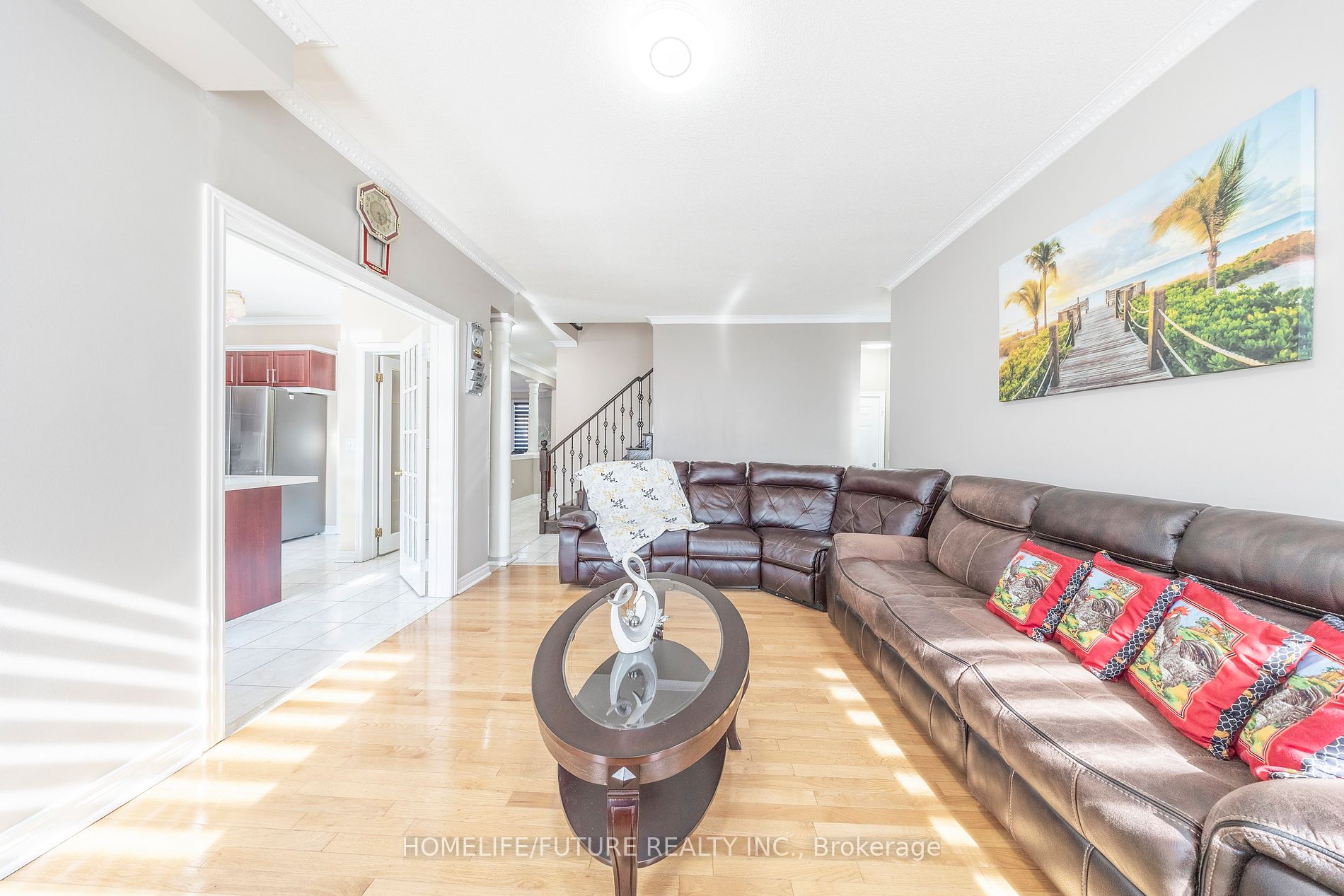 636 Staines Rd