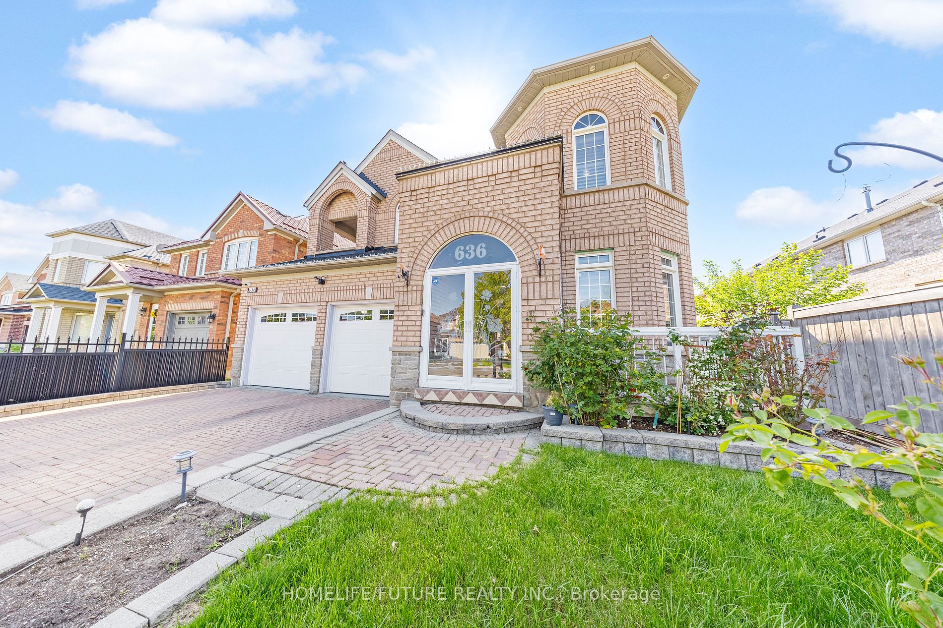 636 Staines Rd