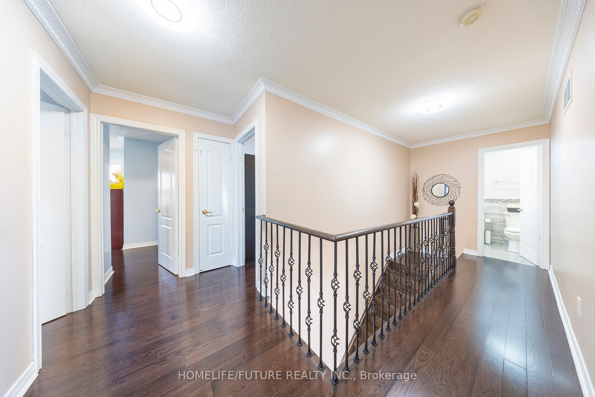 636 Staines Rd