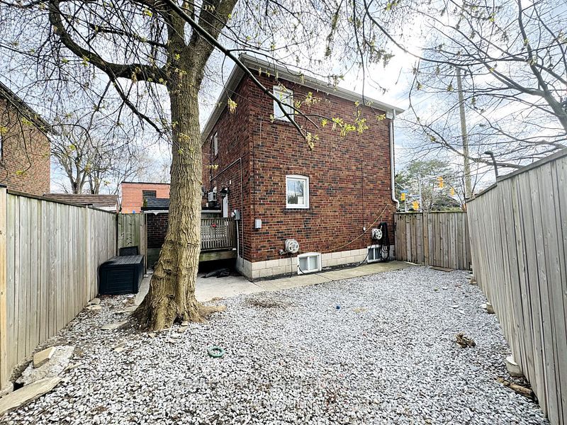 1173 Broadview Ave