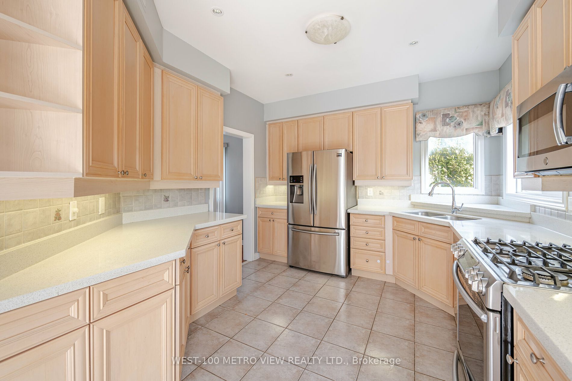 2357 Southcott Road
