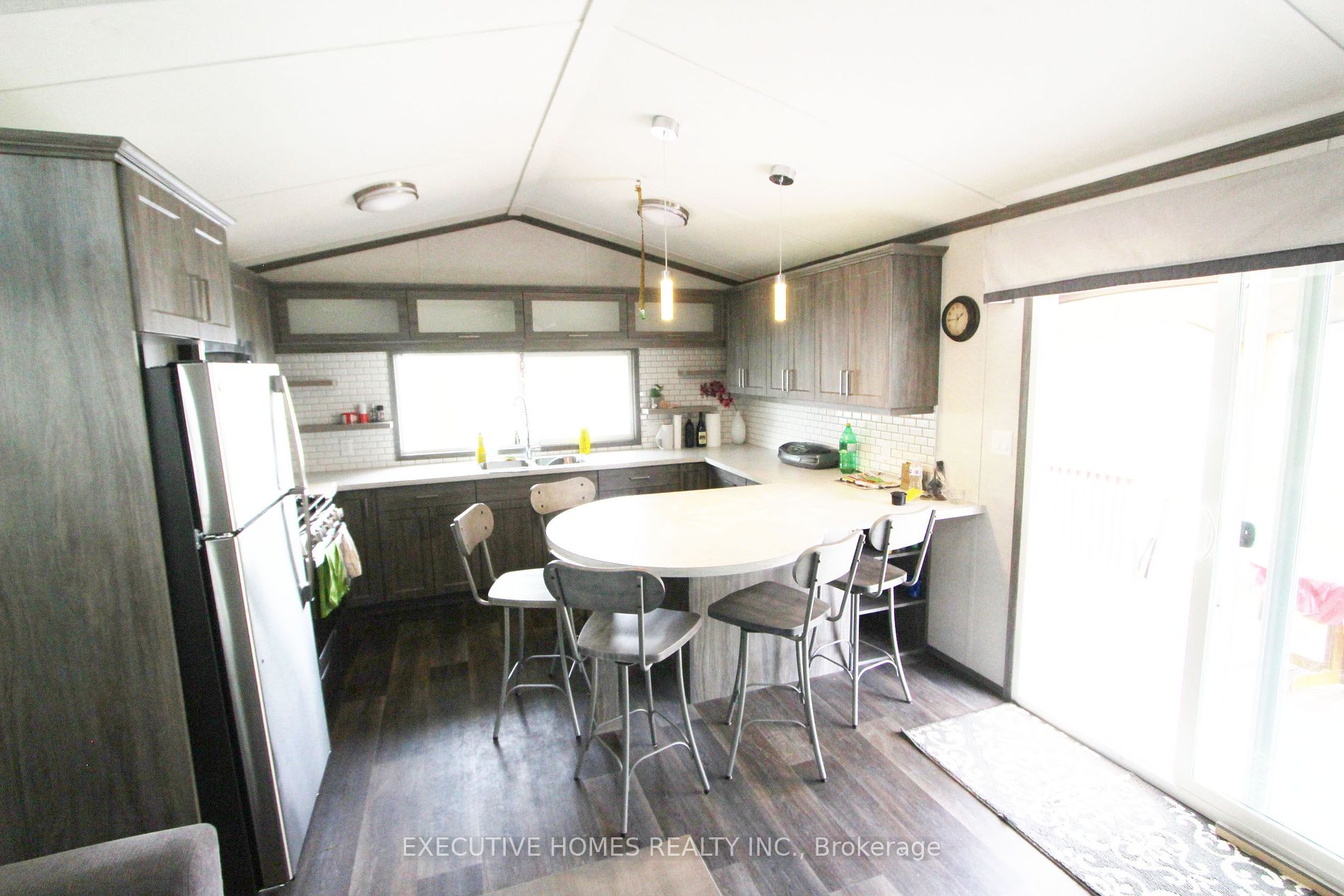 225 Platten Boulevard, #121