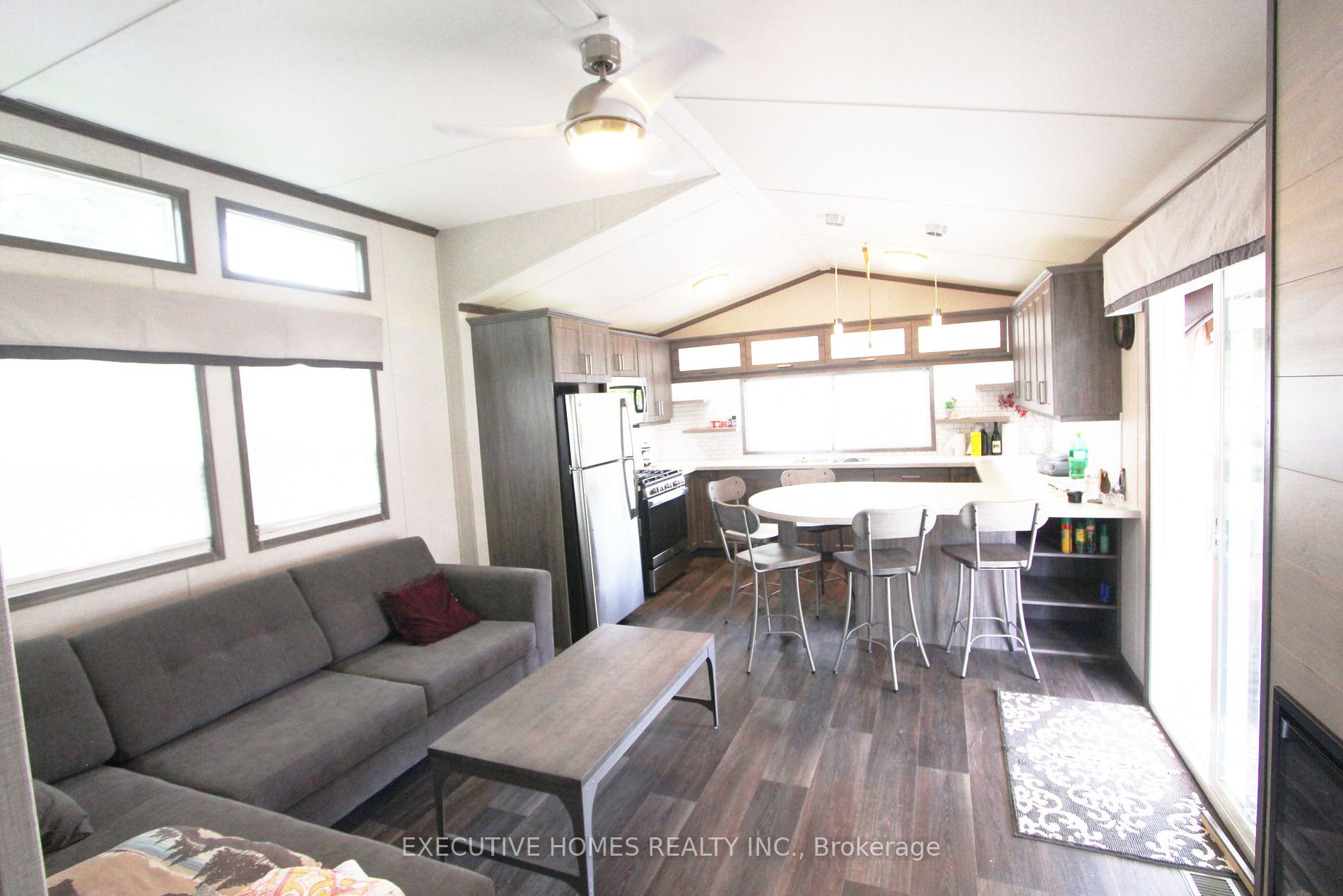 225 Platten Boulevard, #121