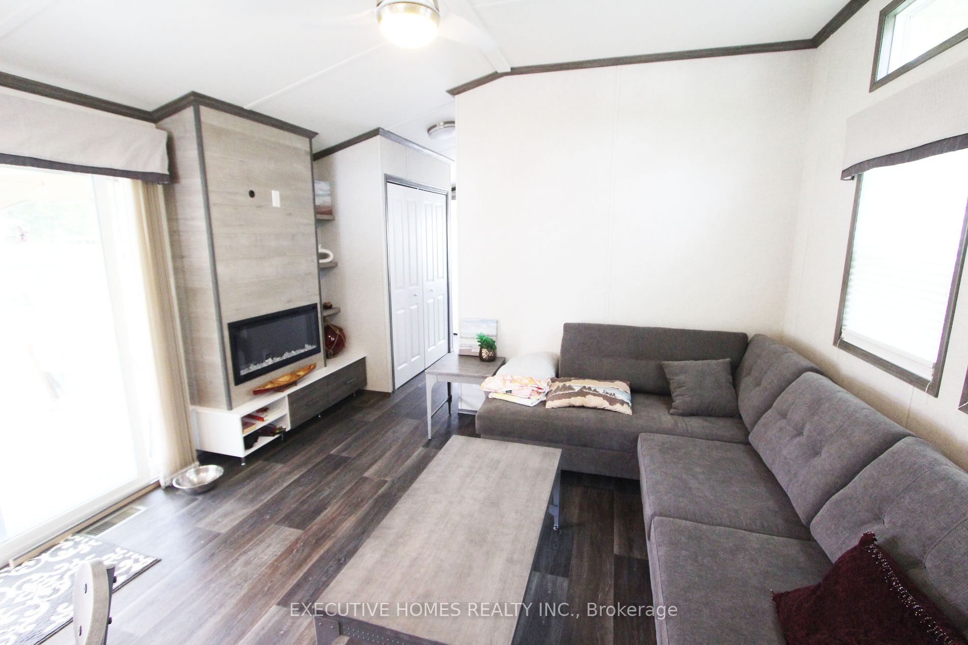225 Platten Boulevard, #121