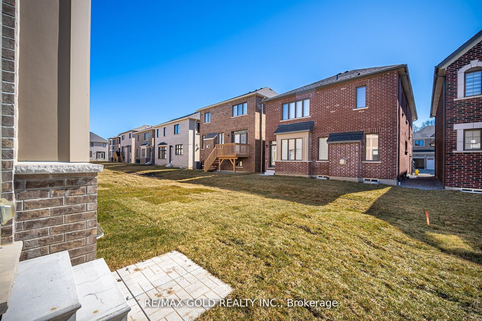 1582 Honey Locust Place