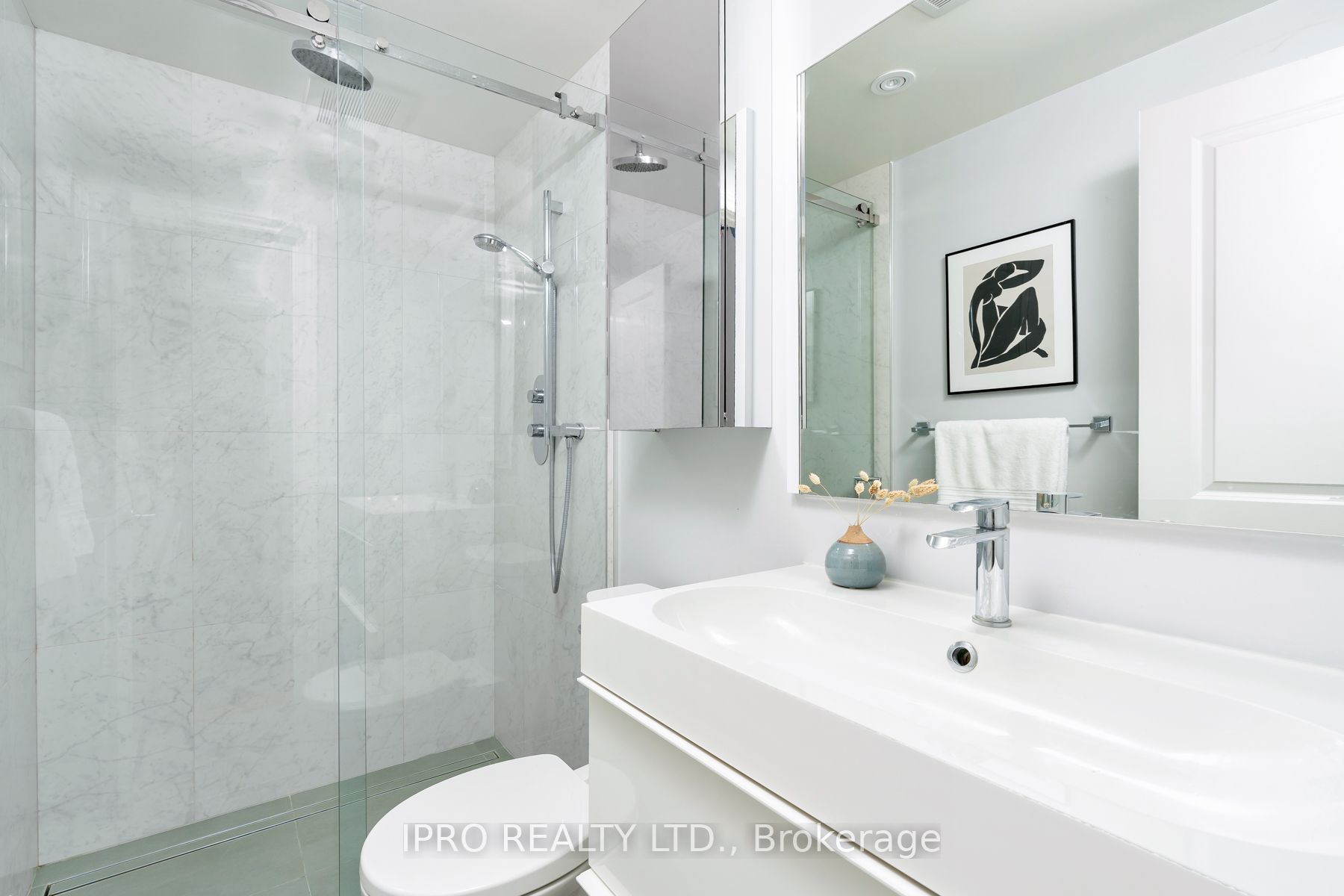5 1/2 Luttrell Avenue