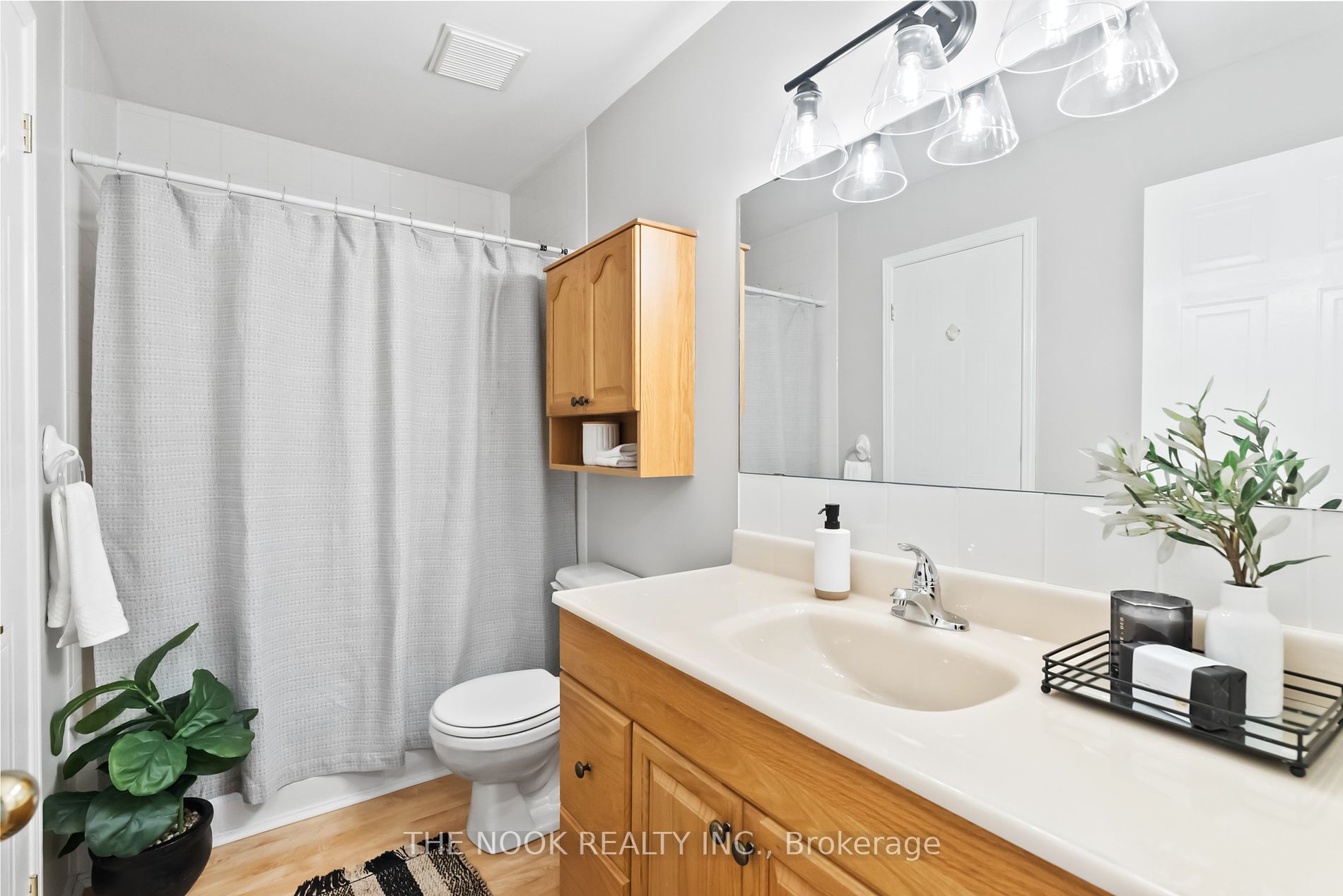 100 Mcfeeters Cres