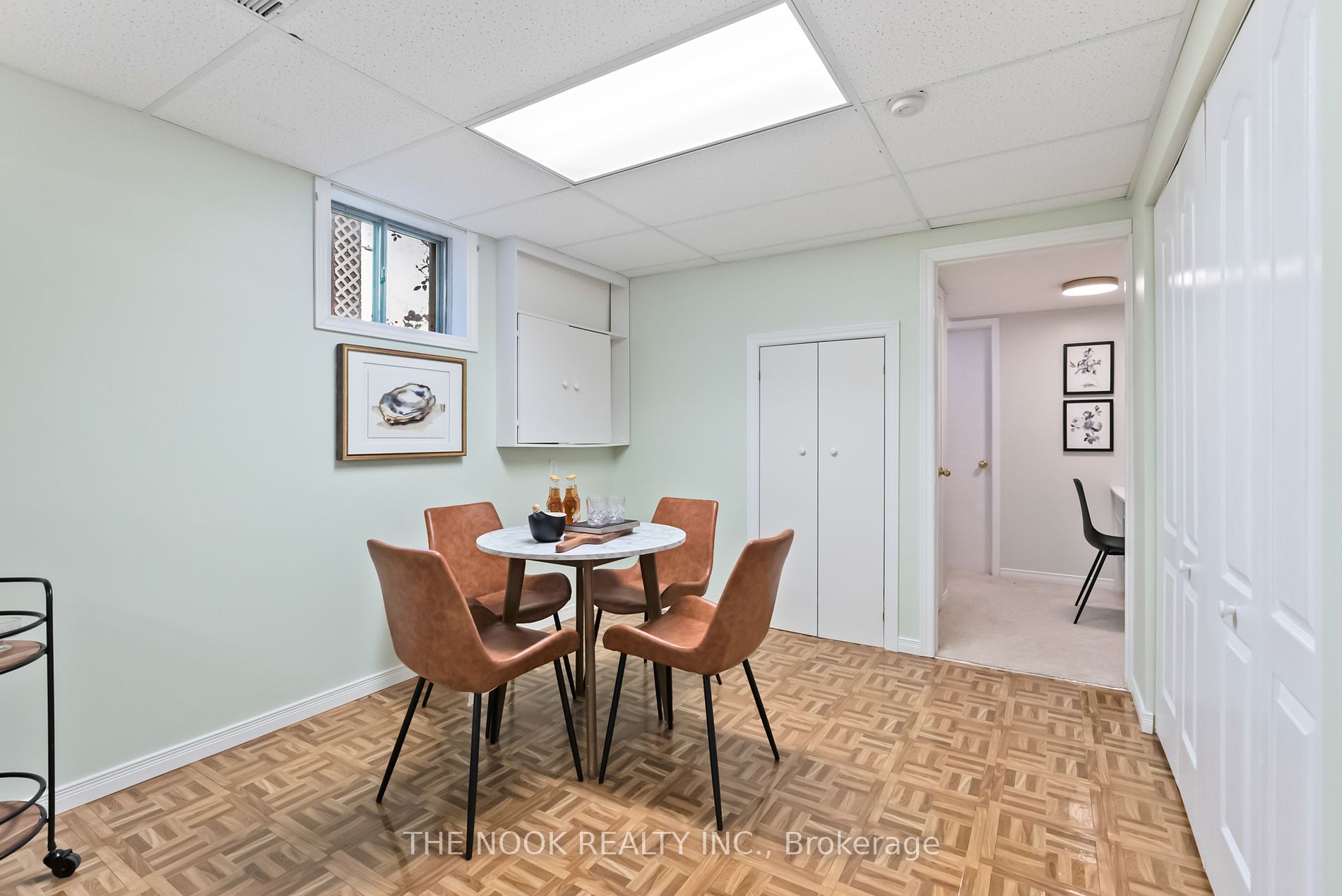 100 Mcfeeters Cres
