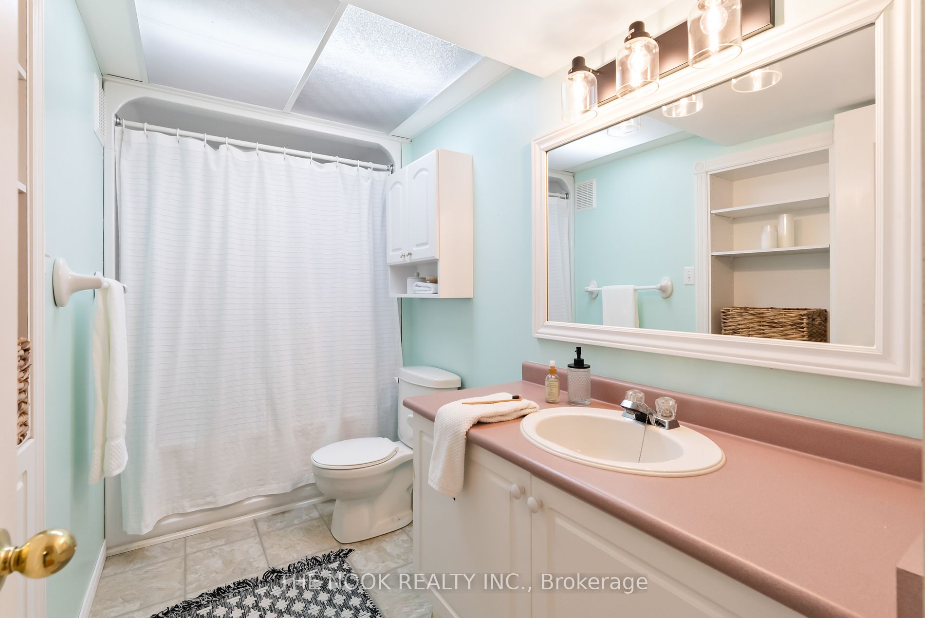 100 Mcfeeters Cres