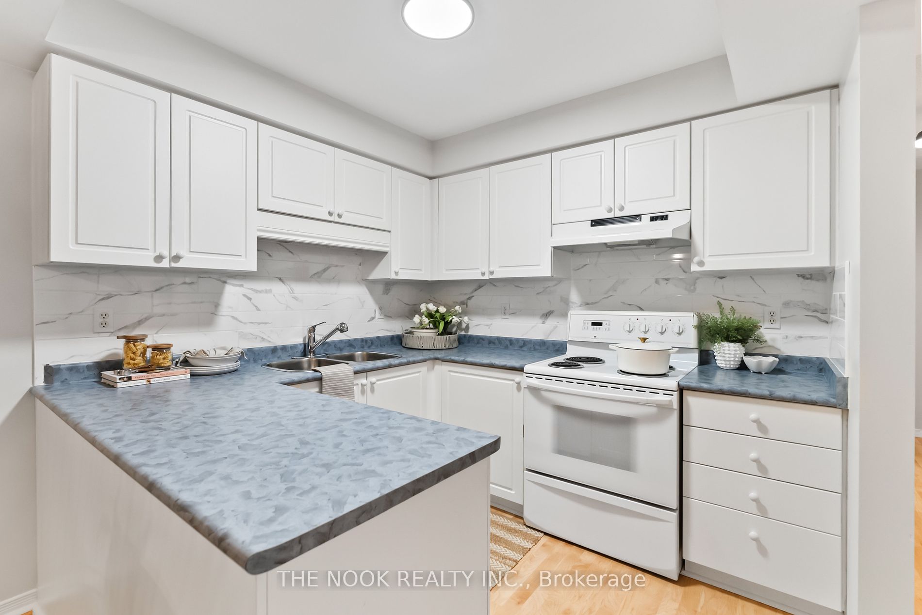 100 Mcfeeters Cres