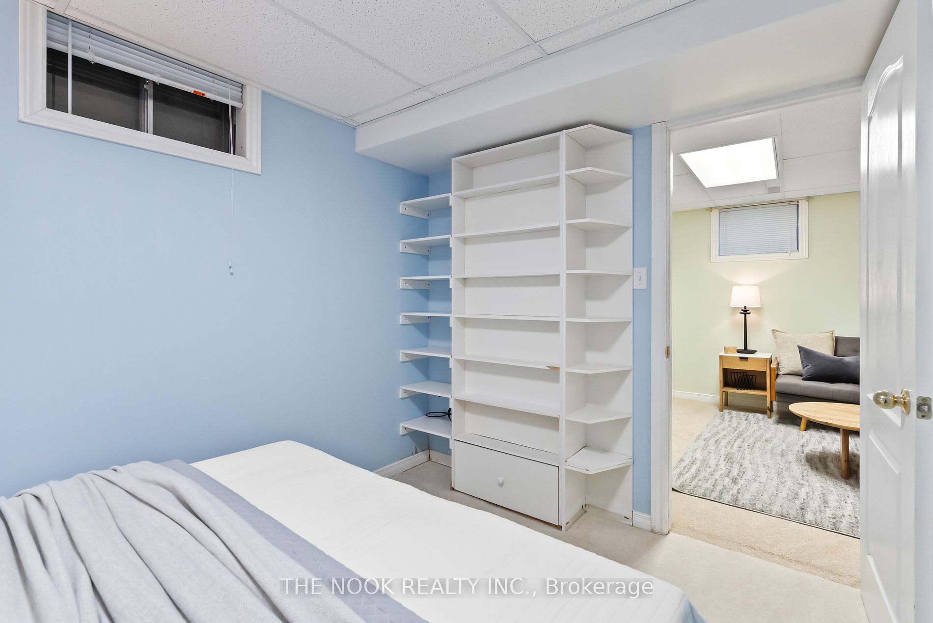 100 Mcfeeters Cres