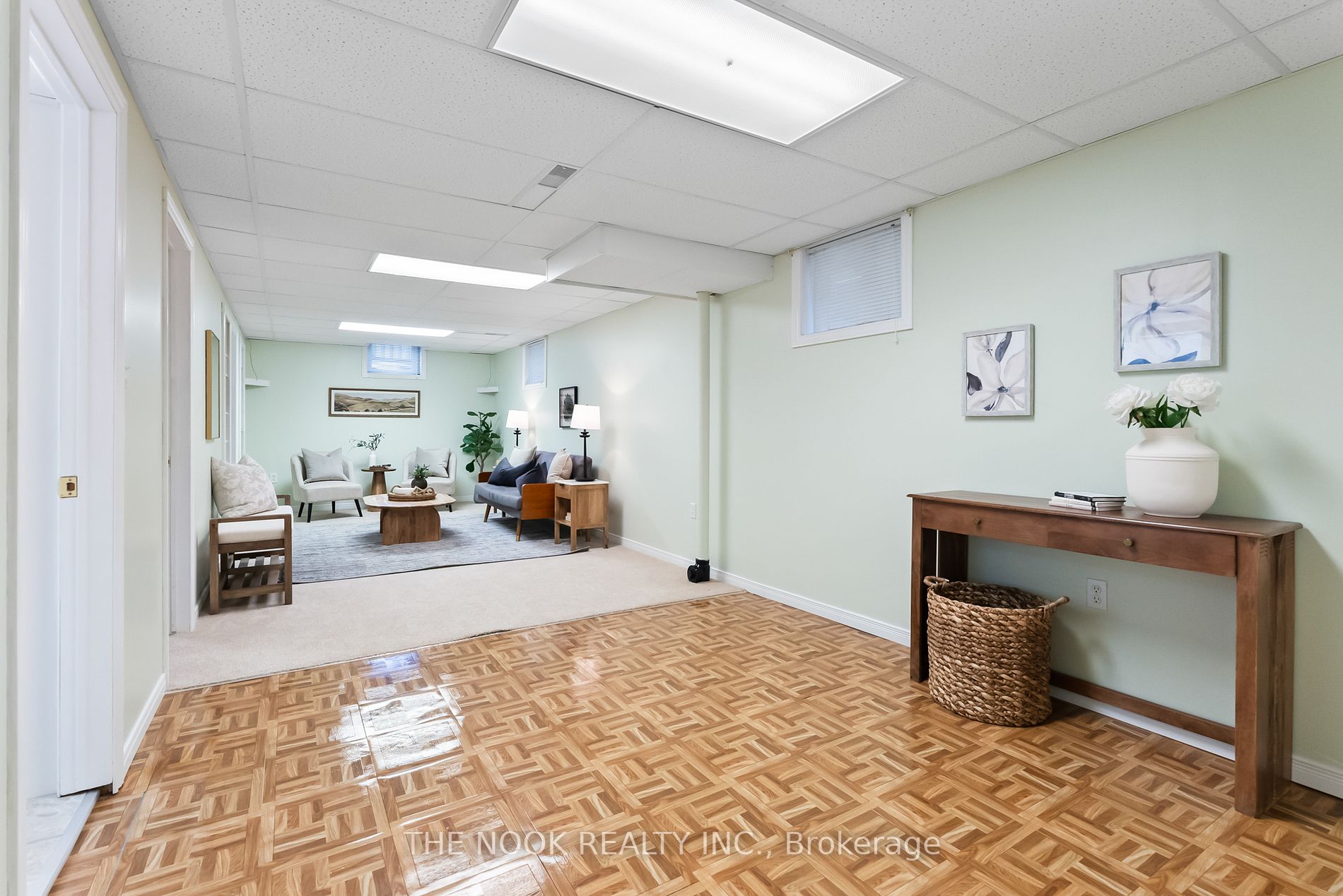 100 Mcfeeters Cres