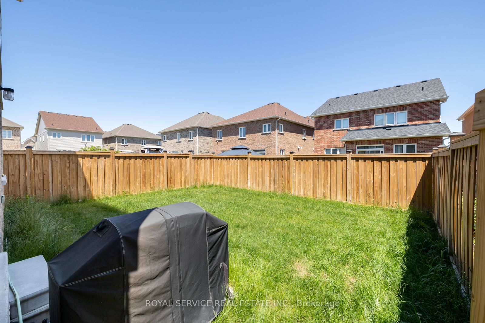 15 Thomas Bird Street
