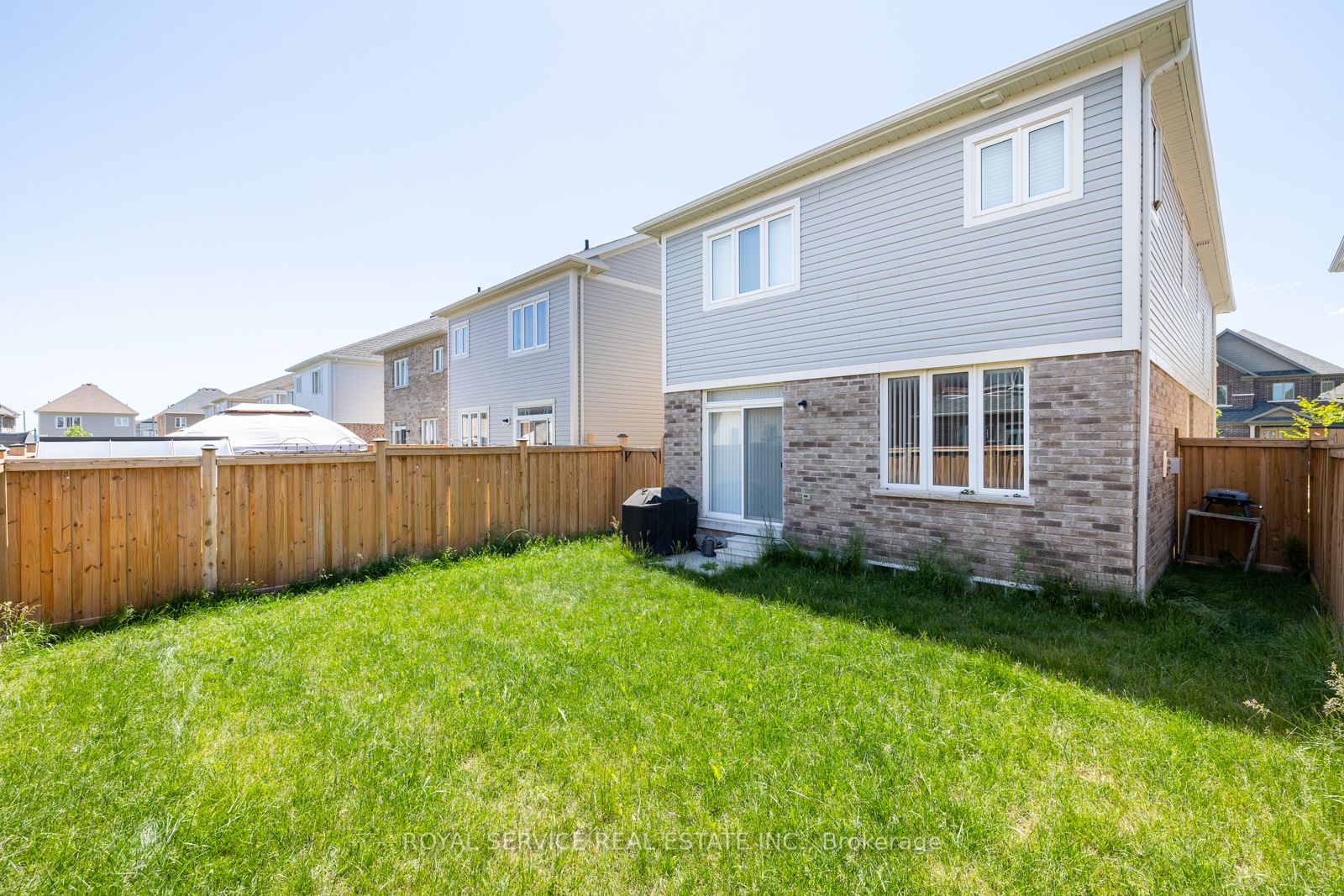 15 Thomas Bird Street