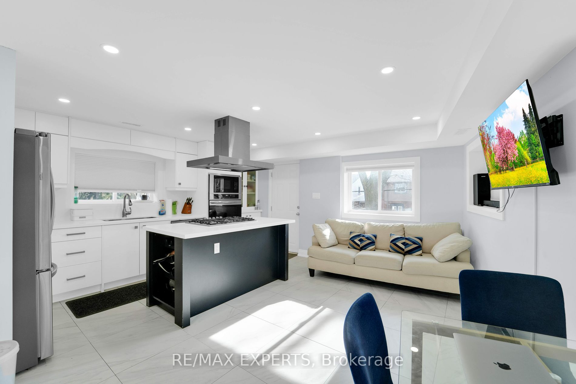 434 Victoria Park Avenue