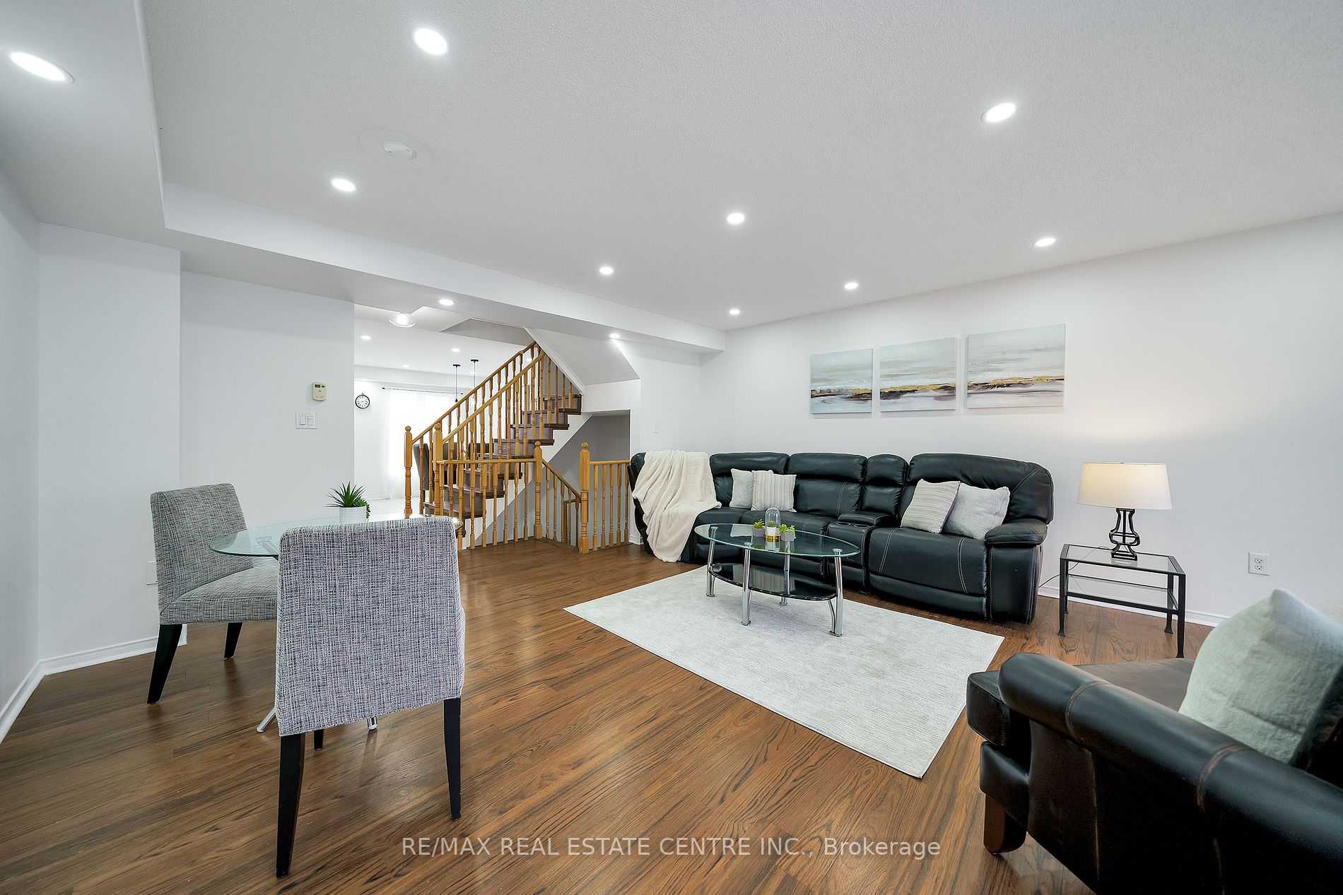 934 Audley Road N