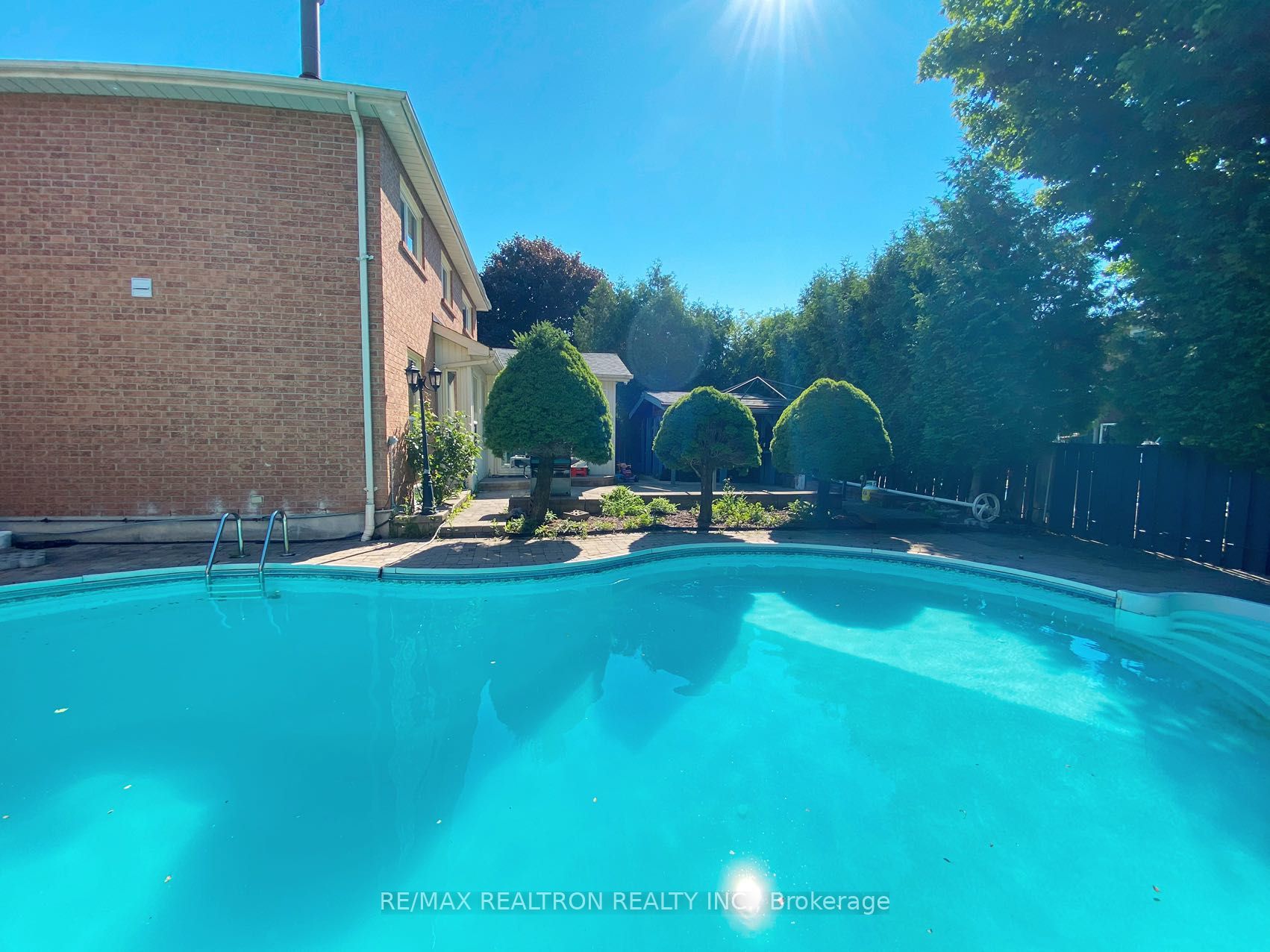 16 Coulton Crt