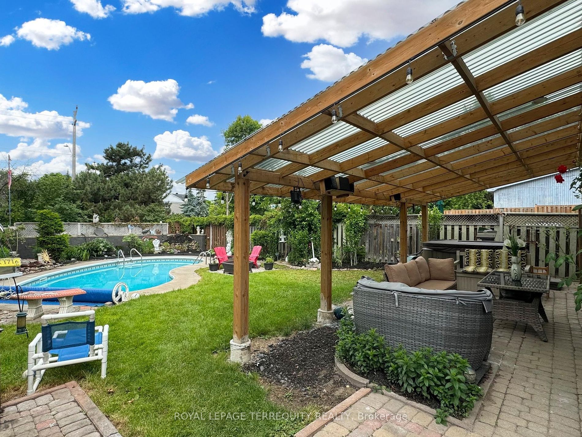 1844 Shadybrook Dr