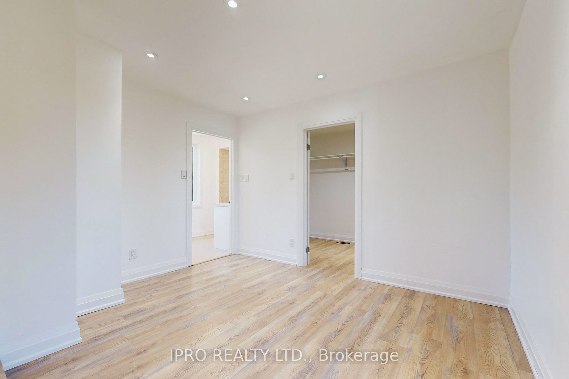 1619 Finch Ave