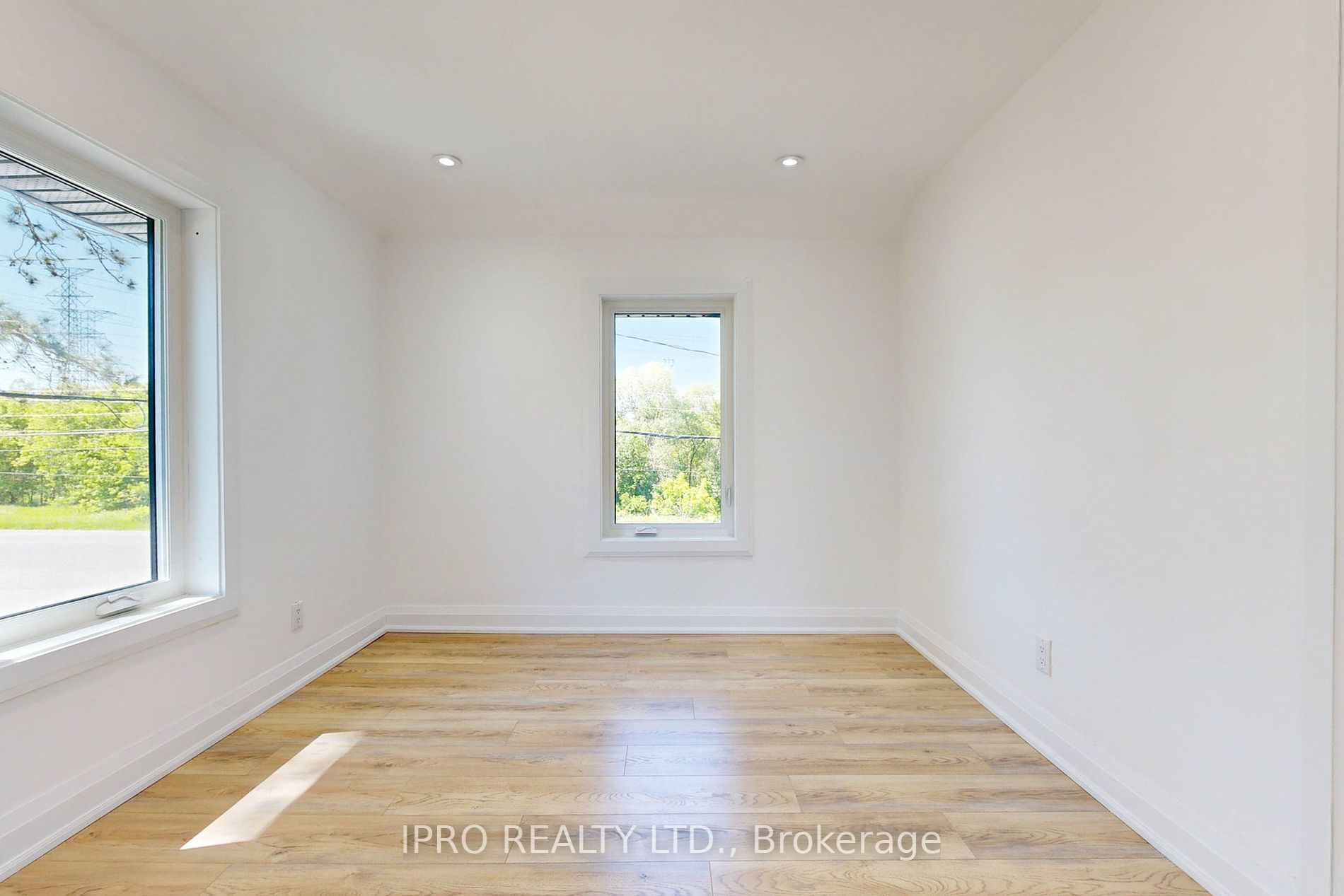1619 Finch Ave