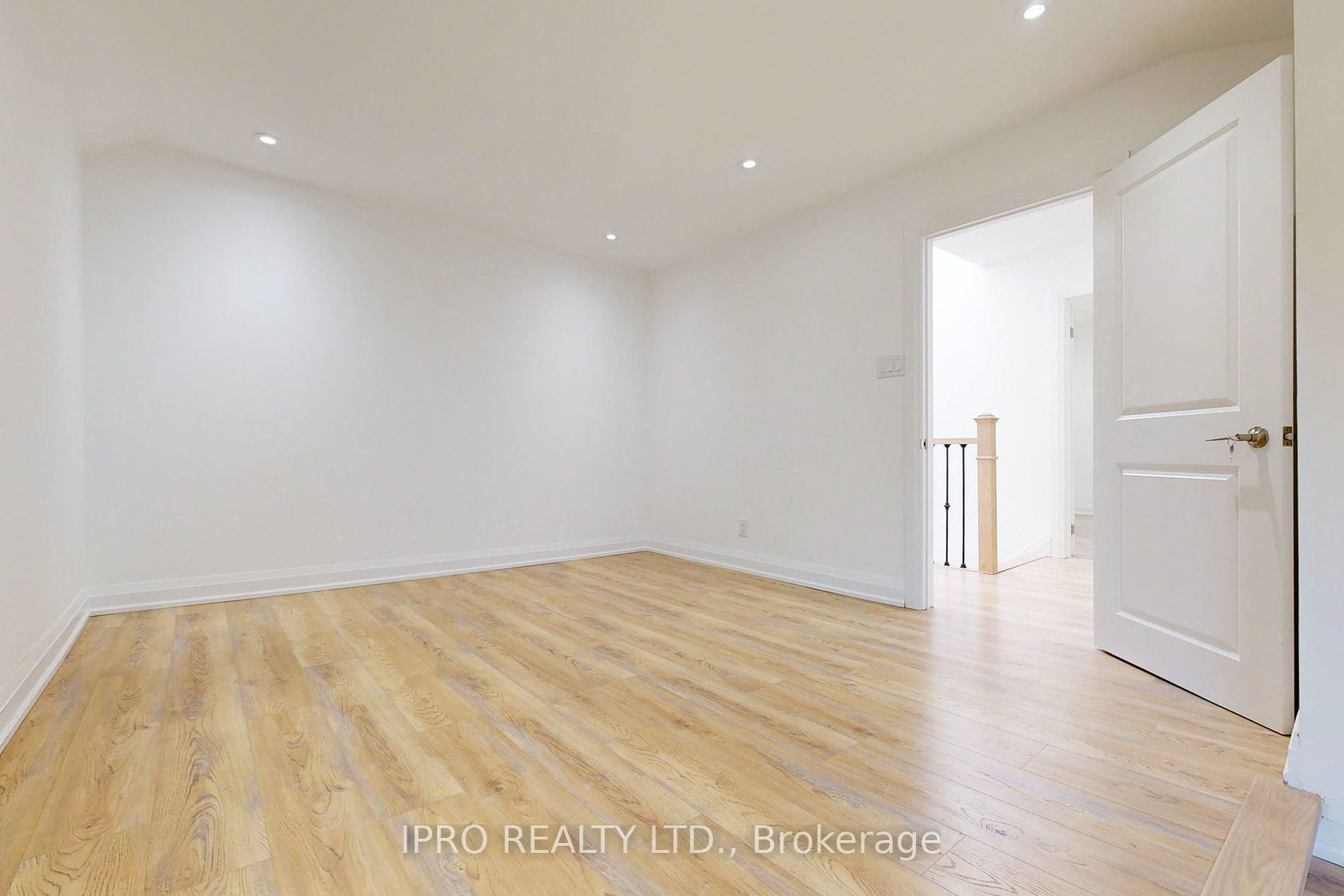 1619 Finch Ave