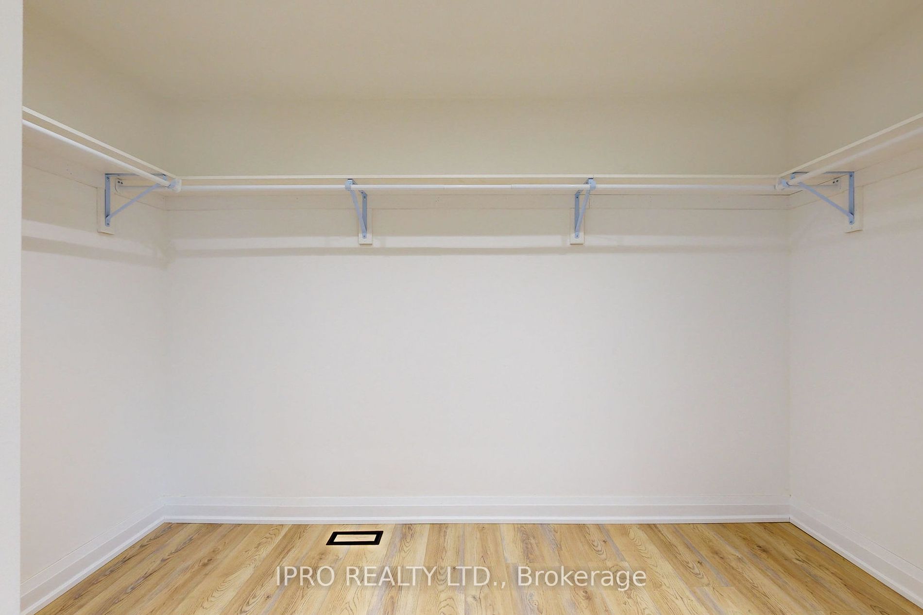 1619 Finch Ave